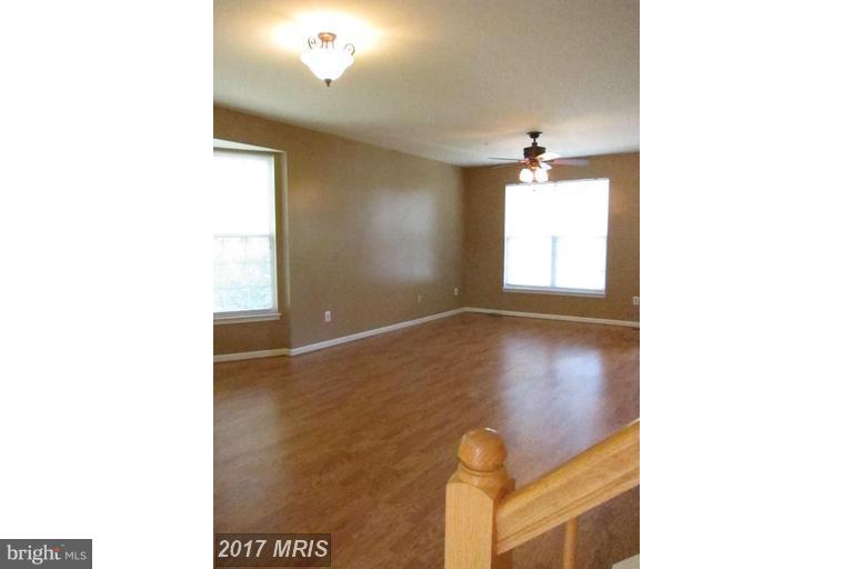 FOUR SEASONS ESTATES - Residential Lease