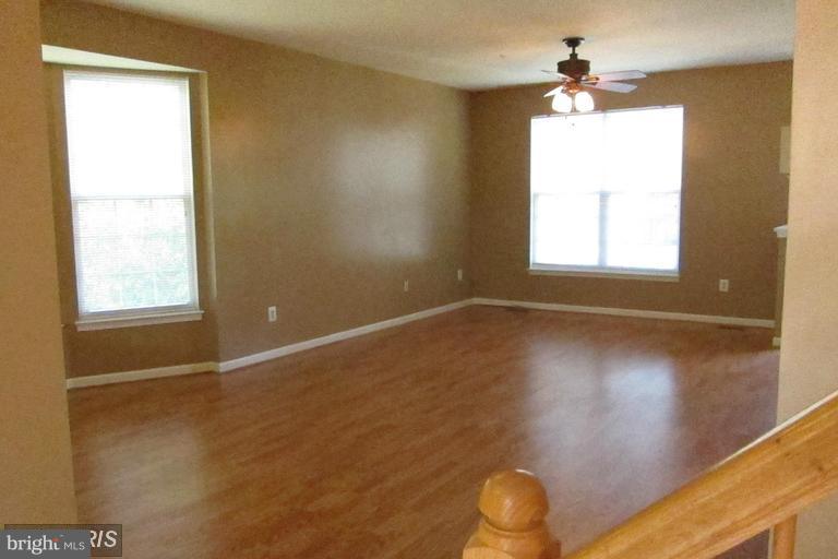 FOUR SEASONS ESTATES - Residential Lease