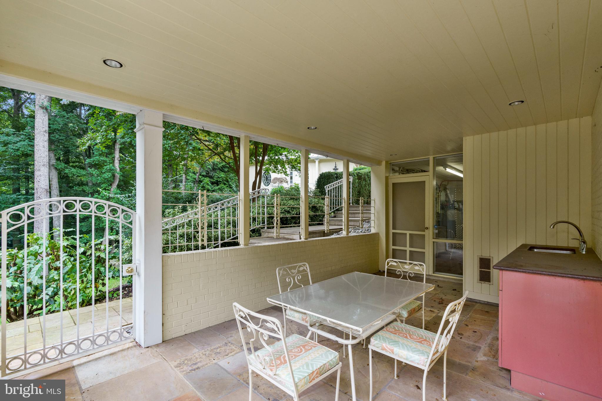 JACKSON HILLS - Residential