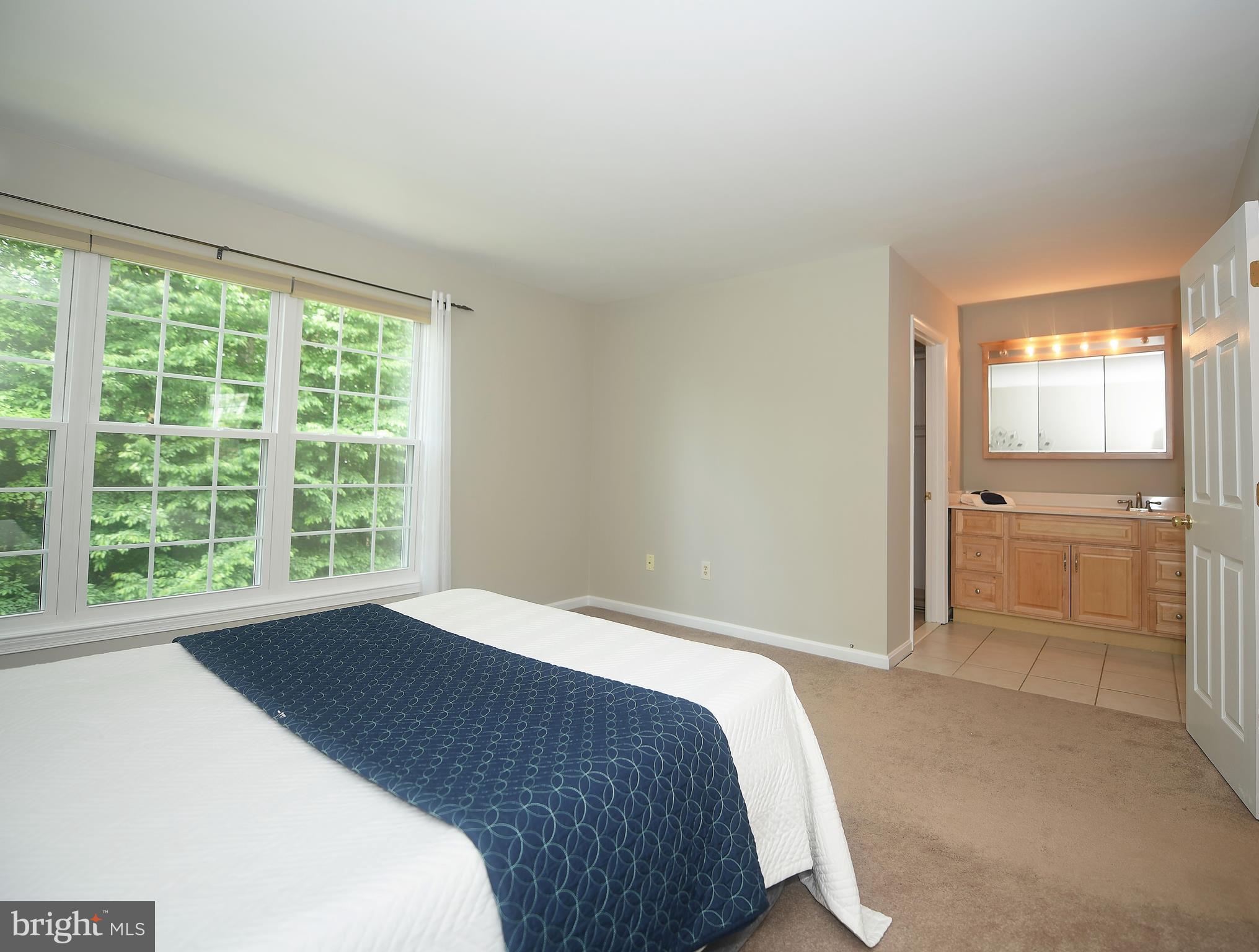 VILLAGE OF THOMAS RUN - Residential Lease