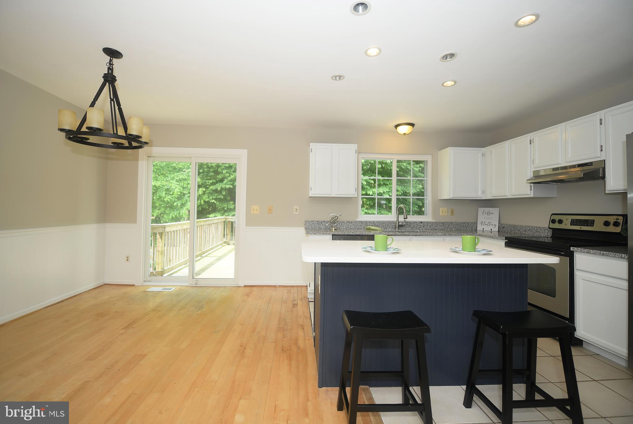 VILLAGE OF THOMAS RUN - Residential Lease