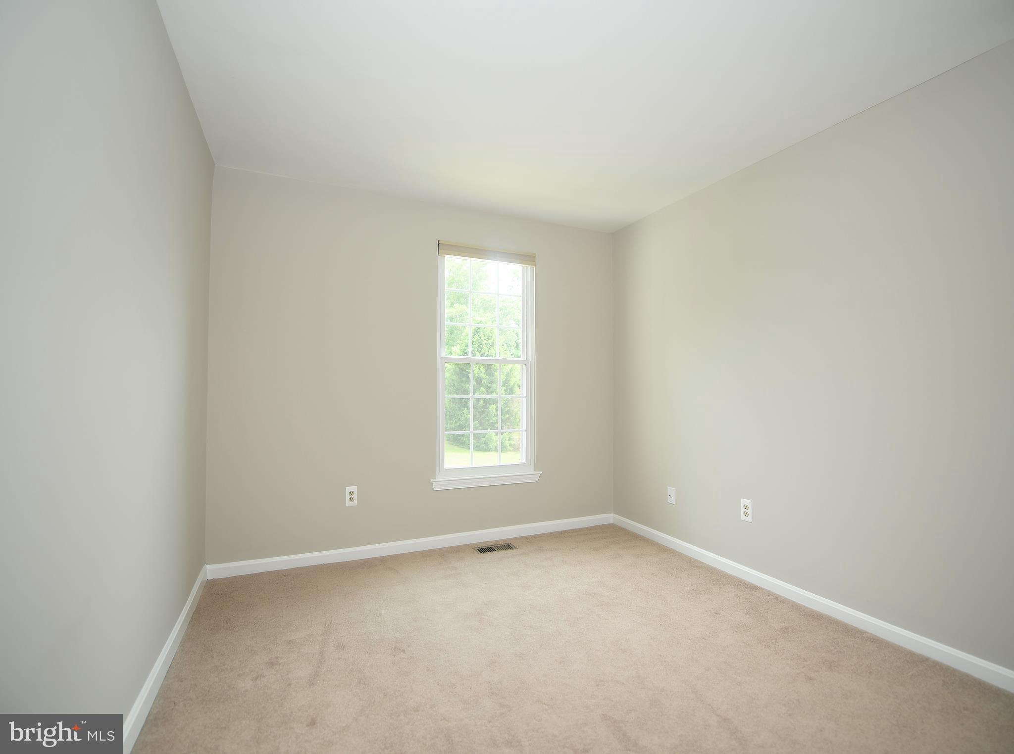 VILLAGE OF THOMAS RUN - Residential Lease