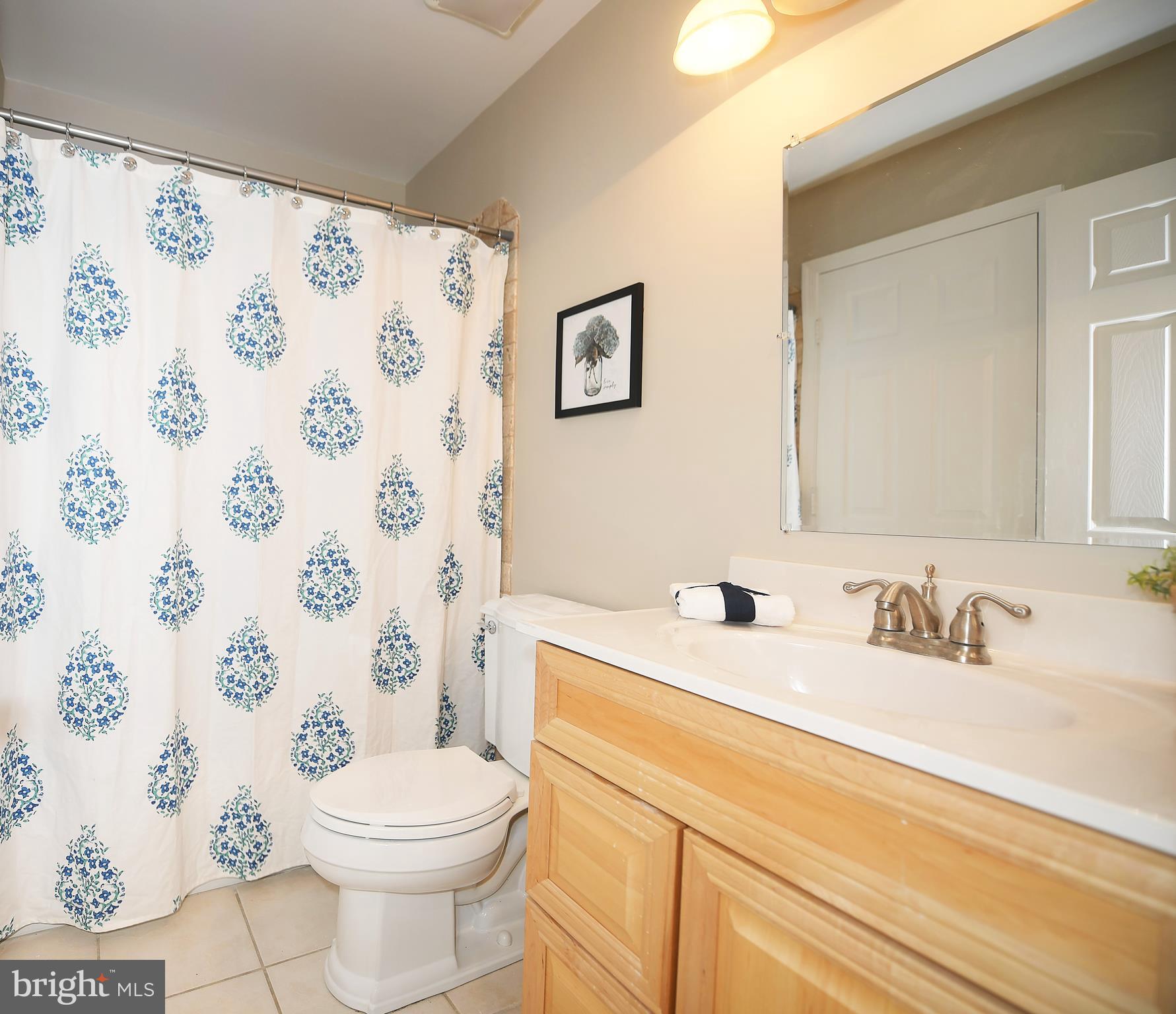 VILLAGE OF THOMAS RUN - Residential Lease