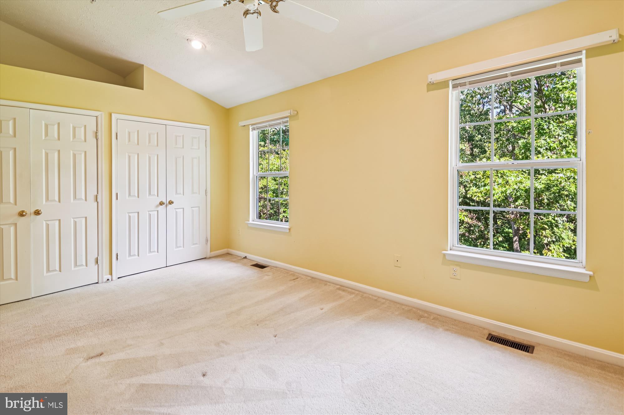 FALCON CREST - Residential