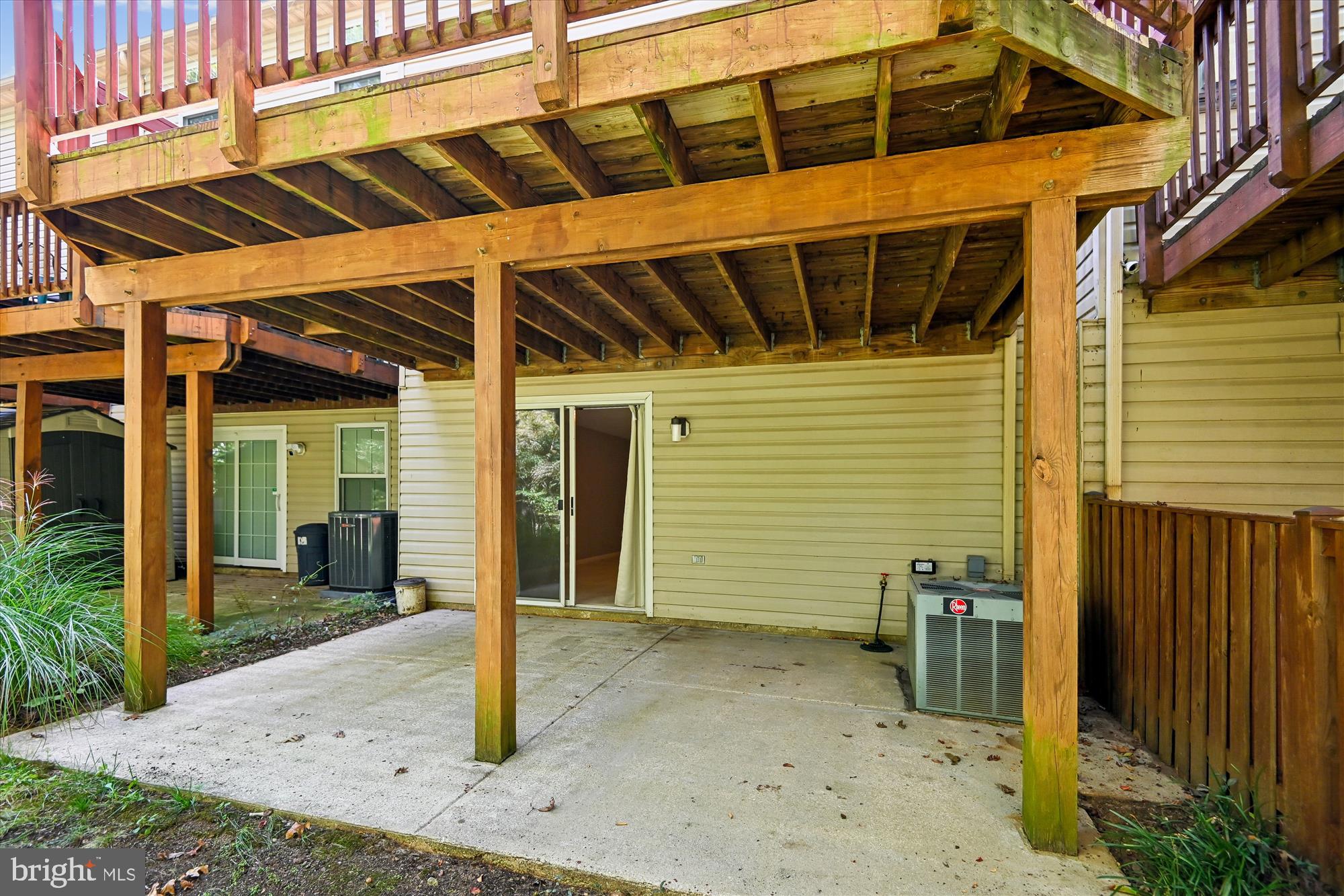 FALCON CREST - Residential