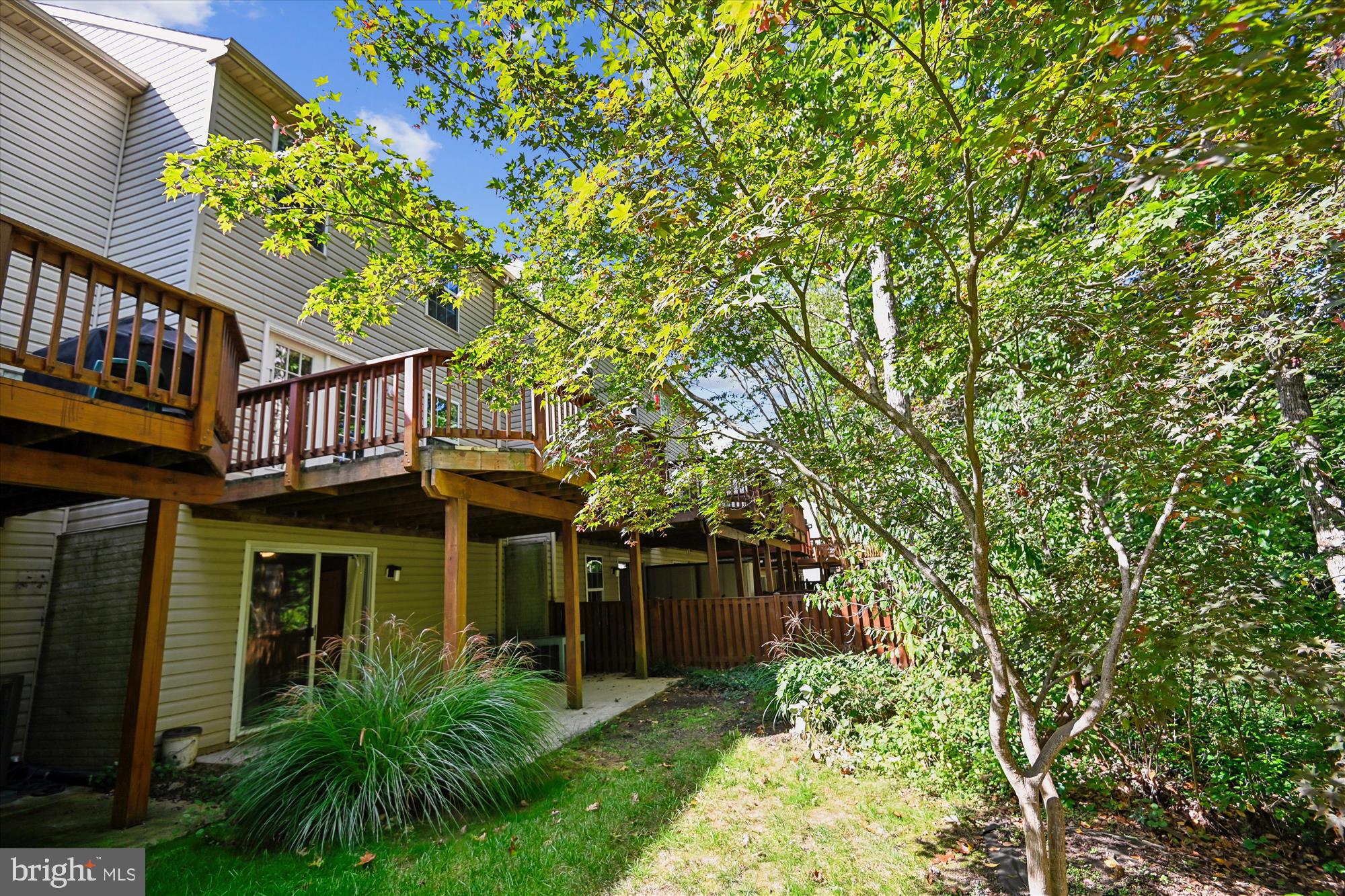 FALCON CREST - Residential