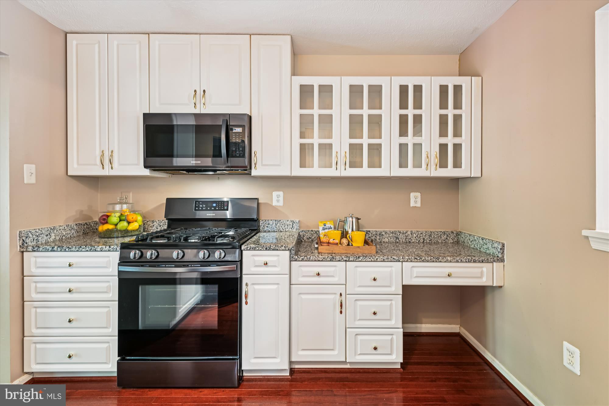 FALCON CREST - Residential