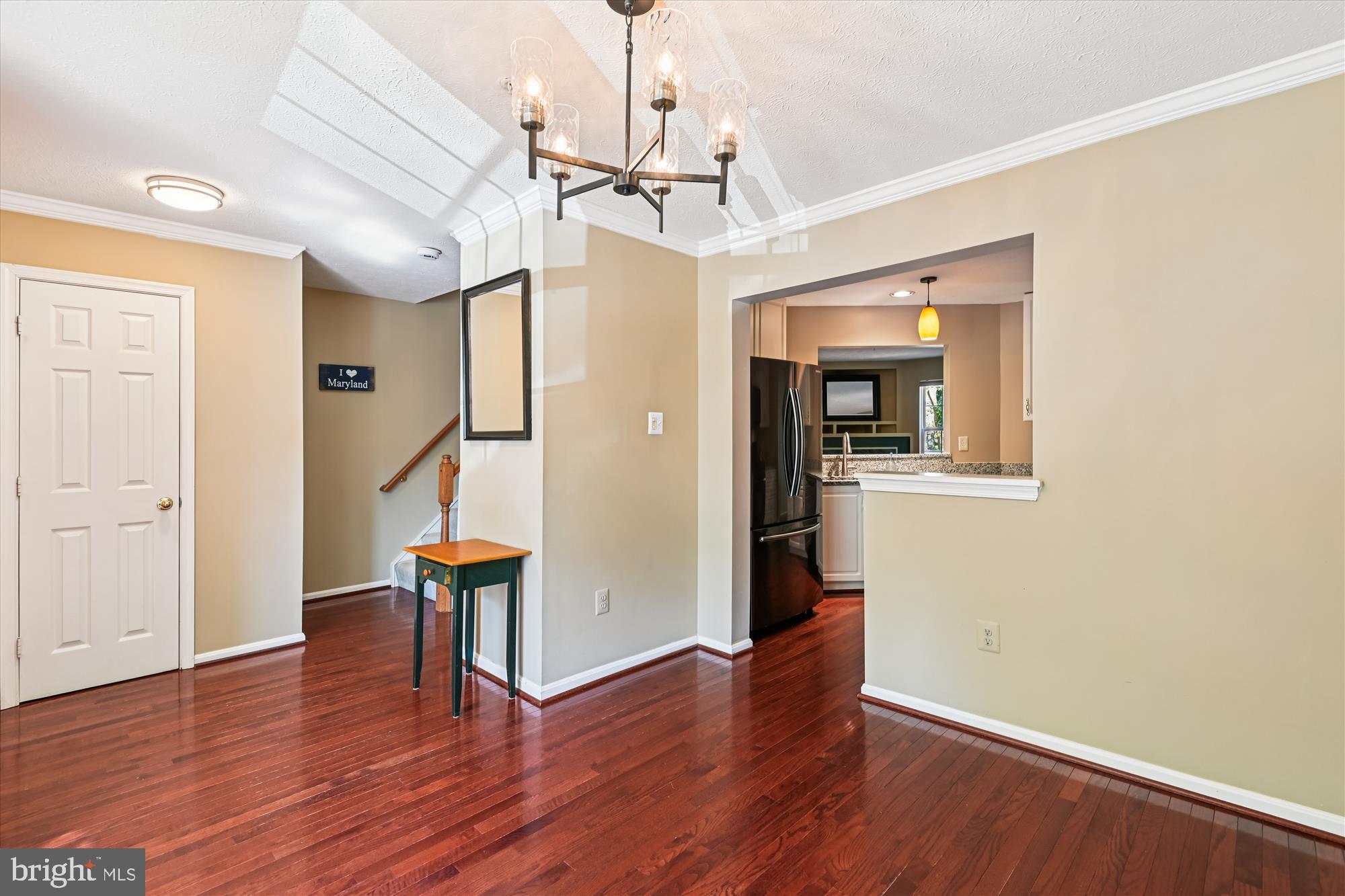 FALCON CREST - Residential