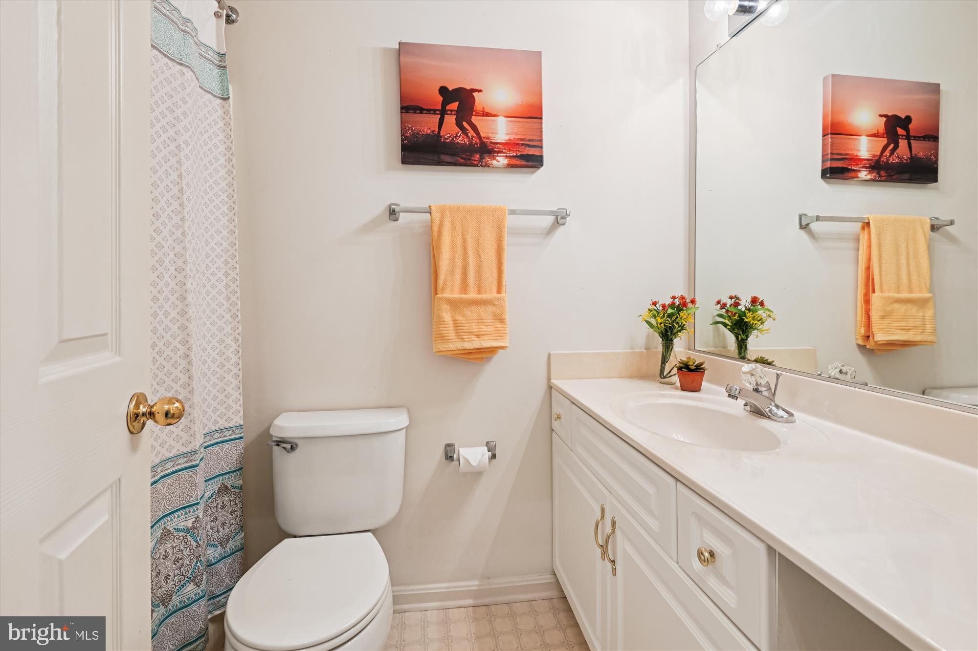 FALCON CREST - Residential