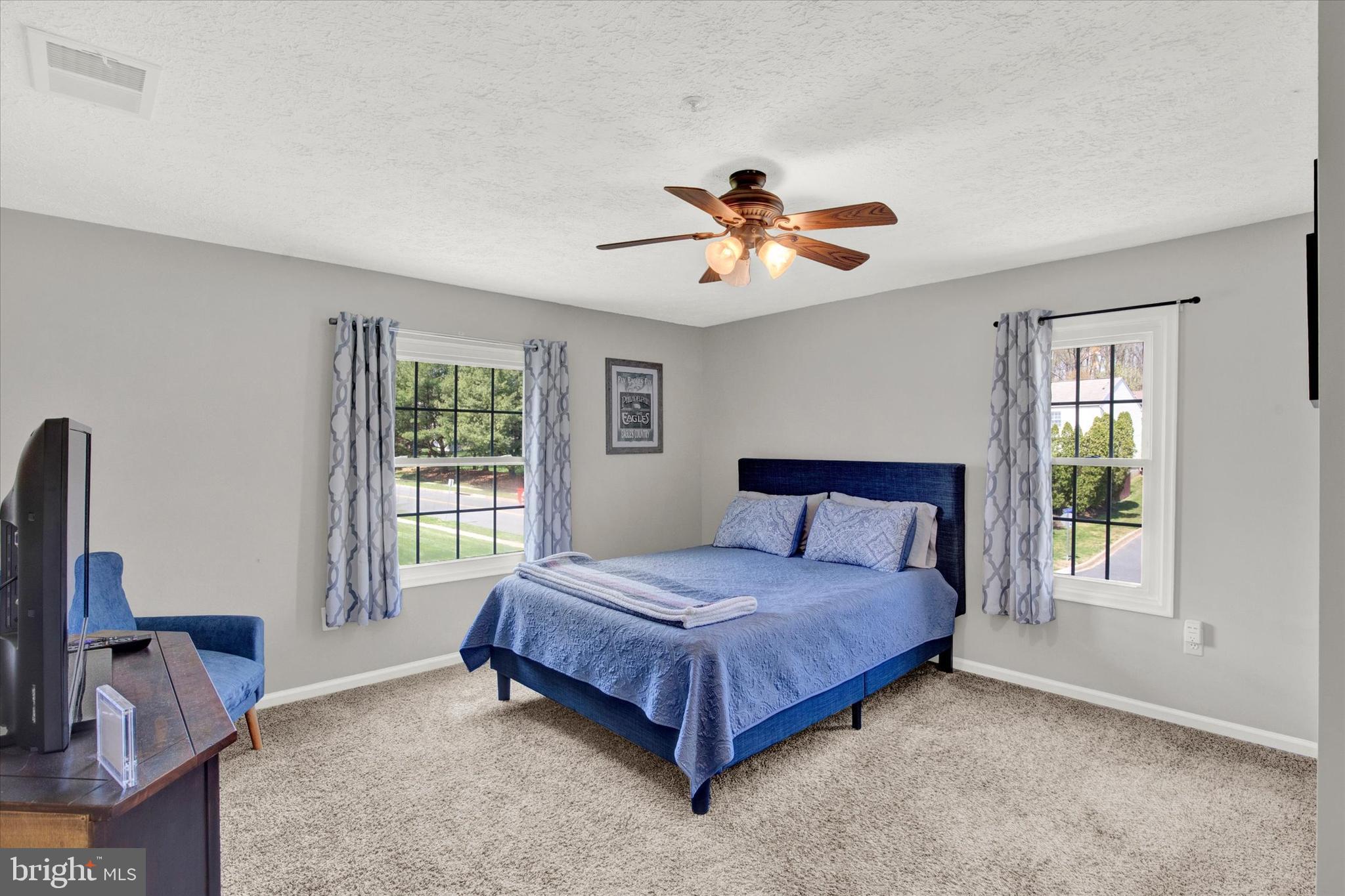 LAUREL WOODS - Residential