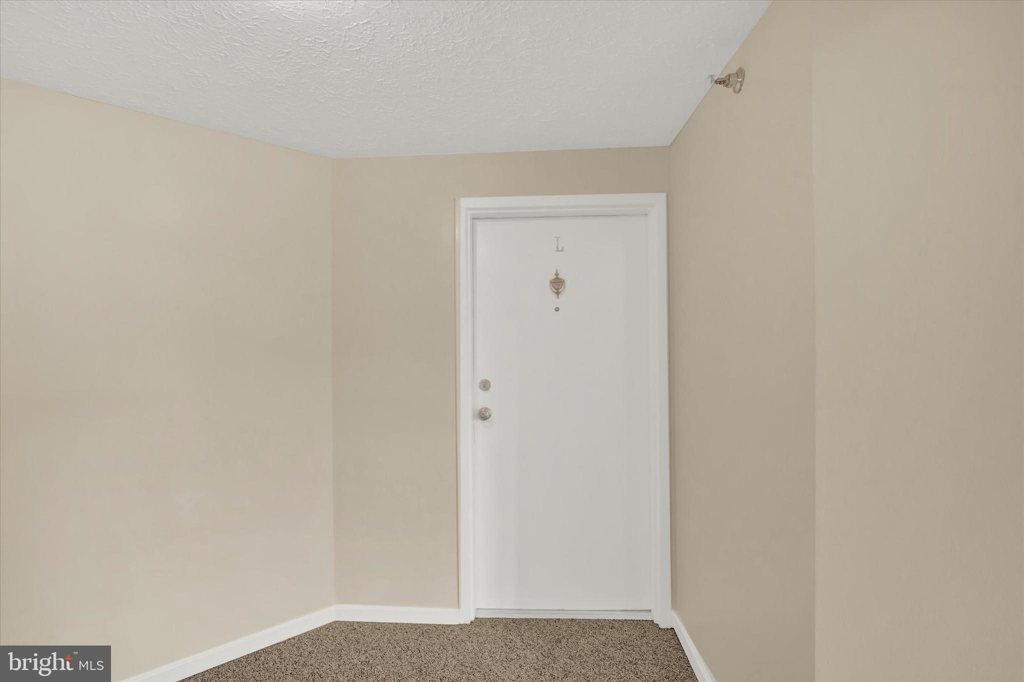 LAUREL WOODS - Residential