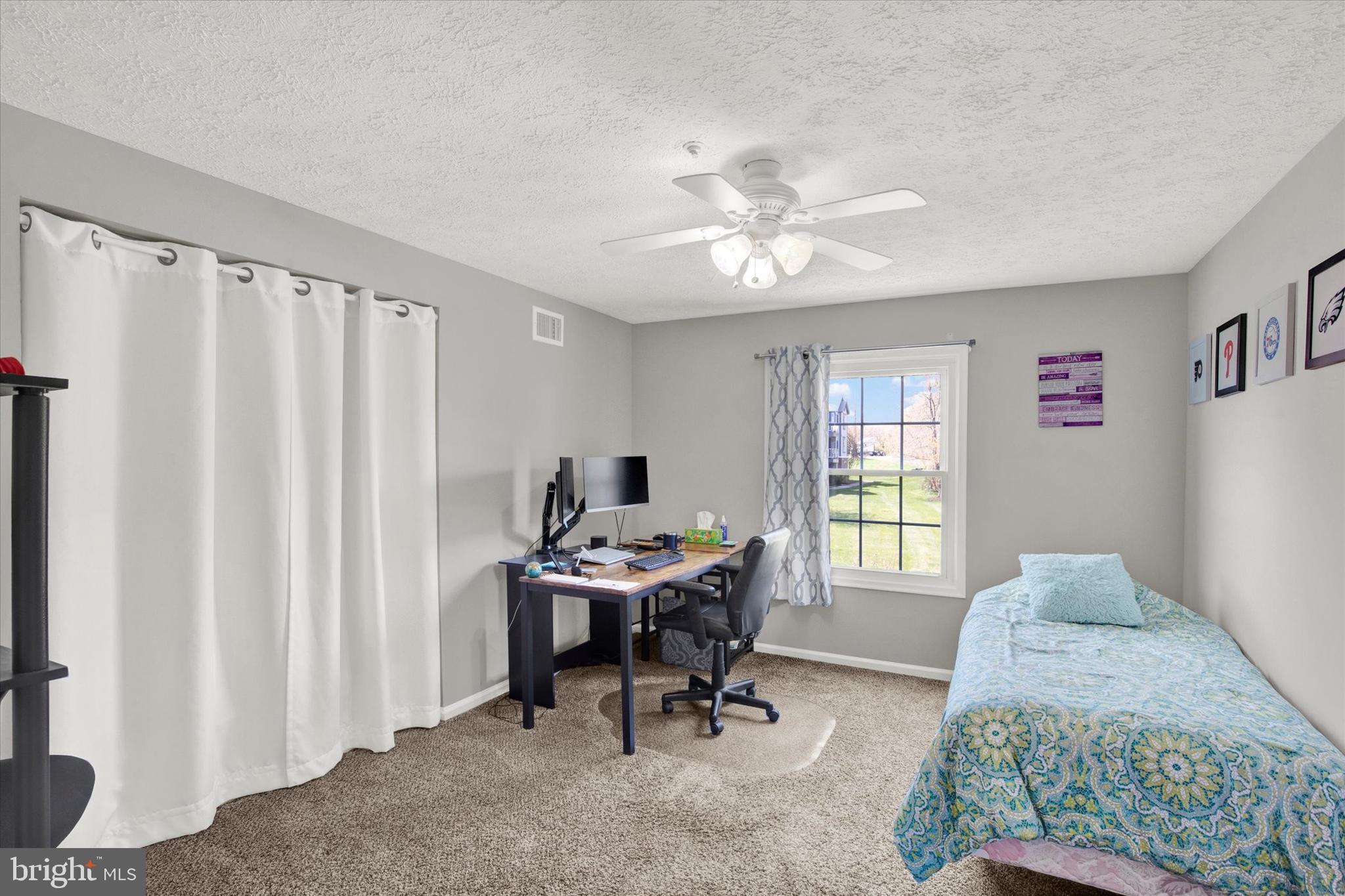 LAUREL WOODS - Residential