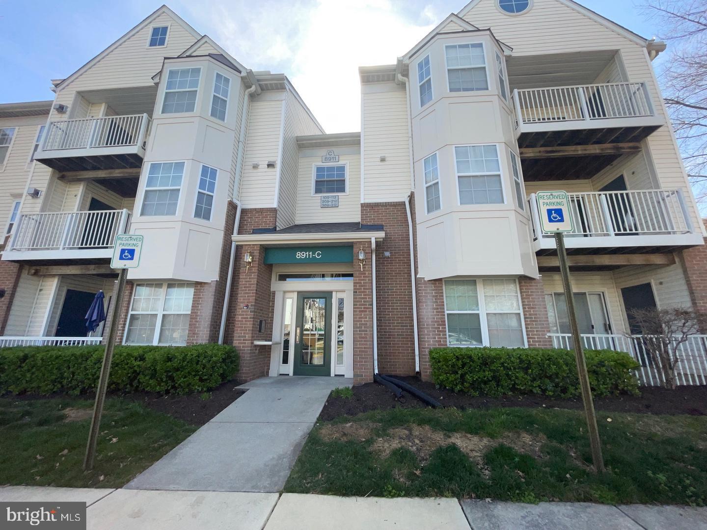 LARGO TOWN CENTER - Residential