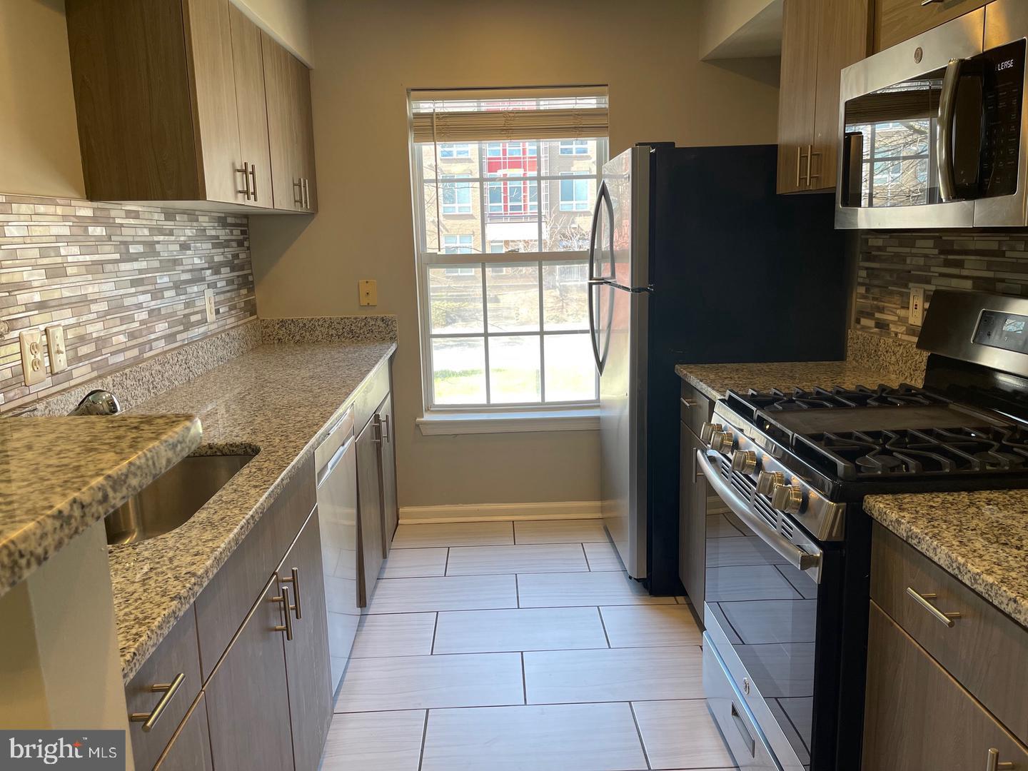 LARGO TOWN CENTER - Residential