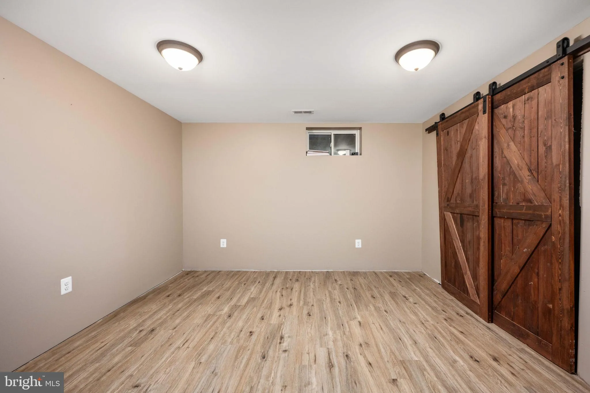 Stafford, Virginia 22556, United States, 4 Bedrooms Bedrooms, ,4 BathroomsBathrooms,Residential,Contingent,1982