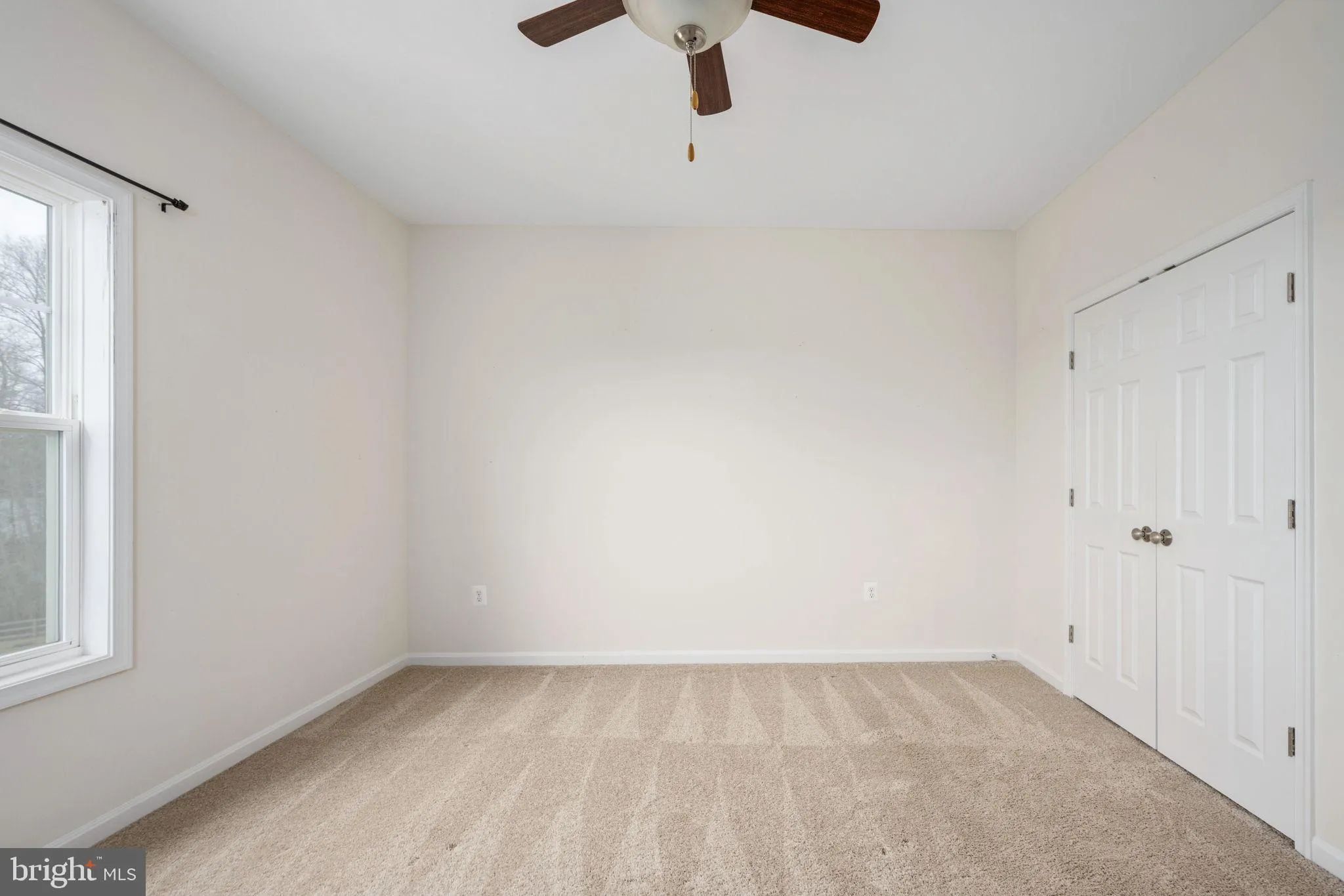 Stafford, Virginia 22556, United States, 4 Bedrooms Bedrooms, ,4 BathroomsBathrooms,Residential,Contingent,1982