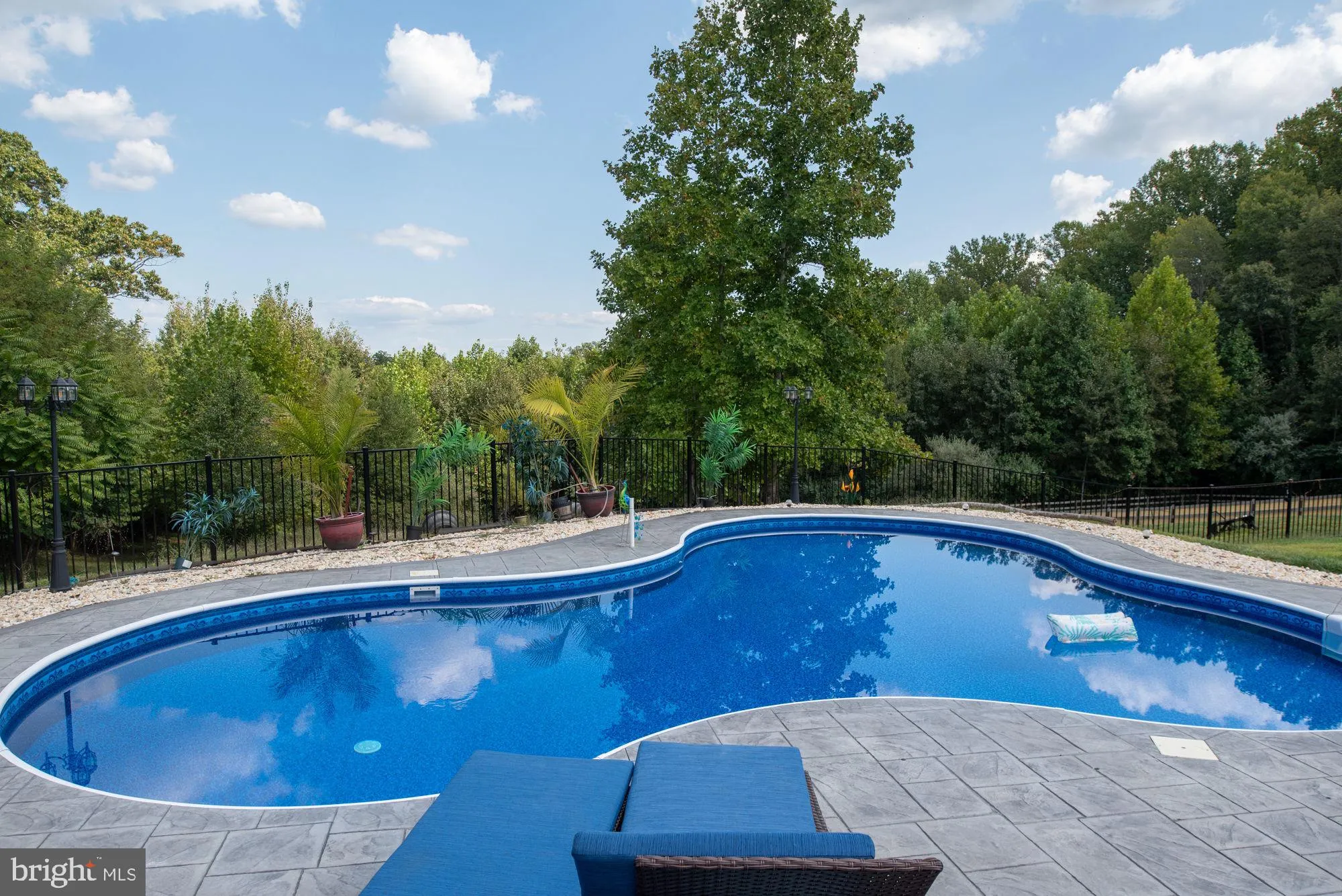 Stafford, Virginia 22556, United States, 4 Bedrooms Bedrooms, ,4 BathroomsBathrooms,Residential,Contingent,1982