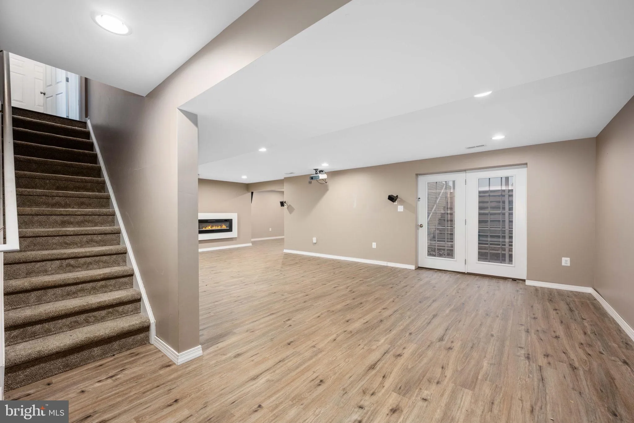 Stafford, Virginia 22556, United States, 4 Bedrooms Bedrooms, ,4 BathroomsBathrooms,Residential,Contingent,1982