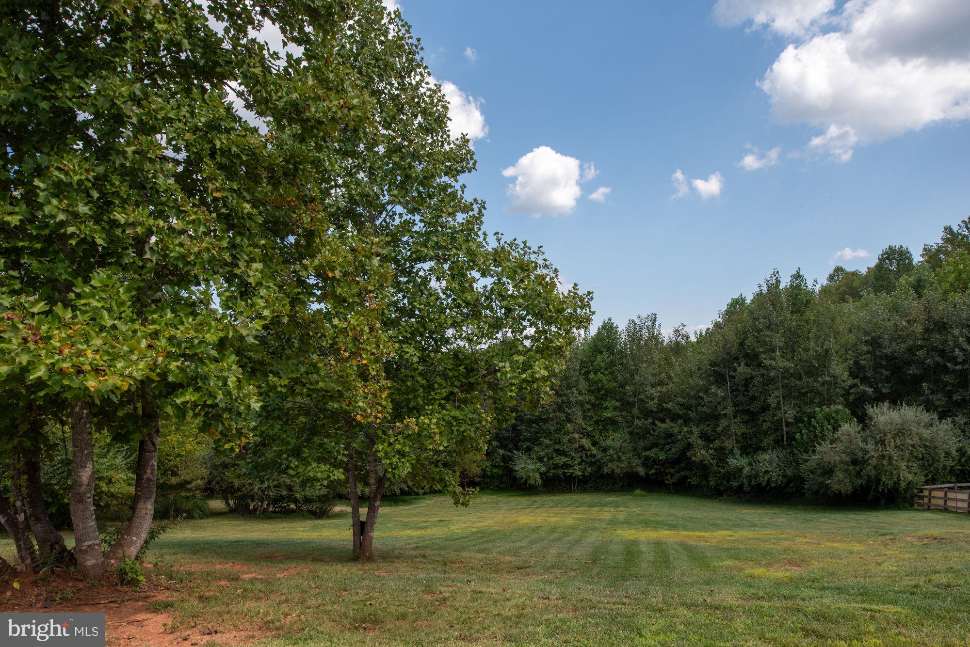 CHURCHILL MEADOWS - Residential