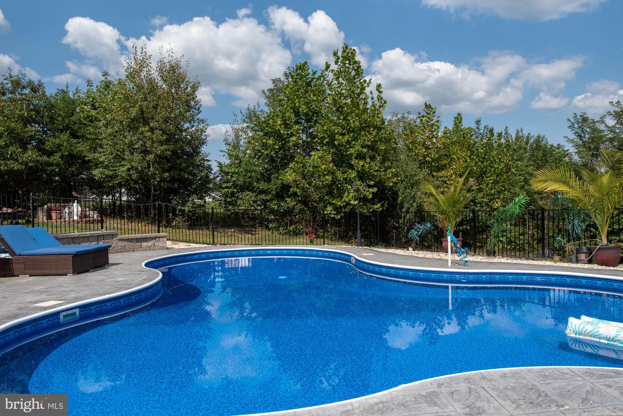 Stafford, Virginia 22556, United States, 4 Bedrooms Bedrooms, ,4 BathroomsBathrooms,Residential,Contingent,1982