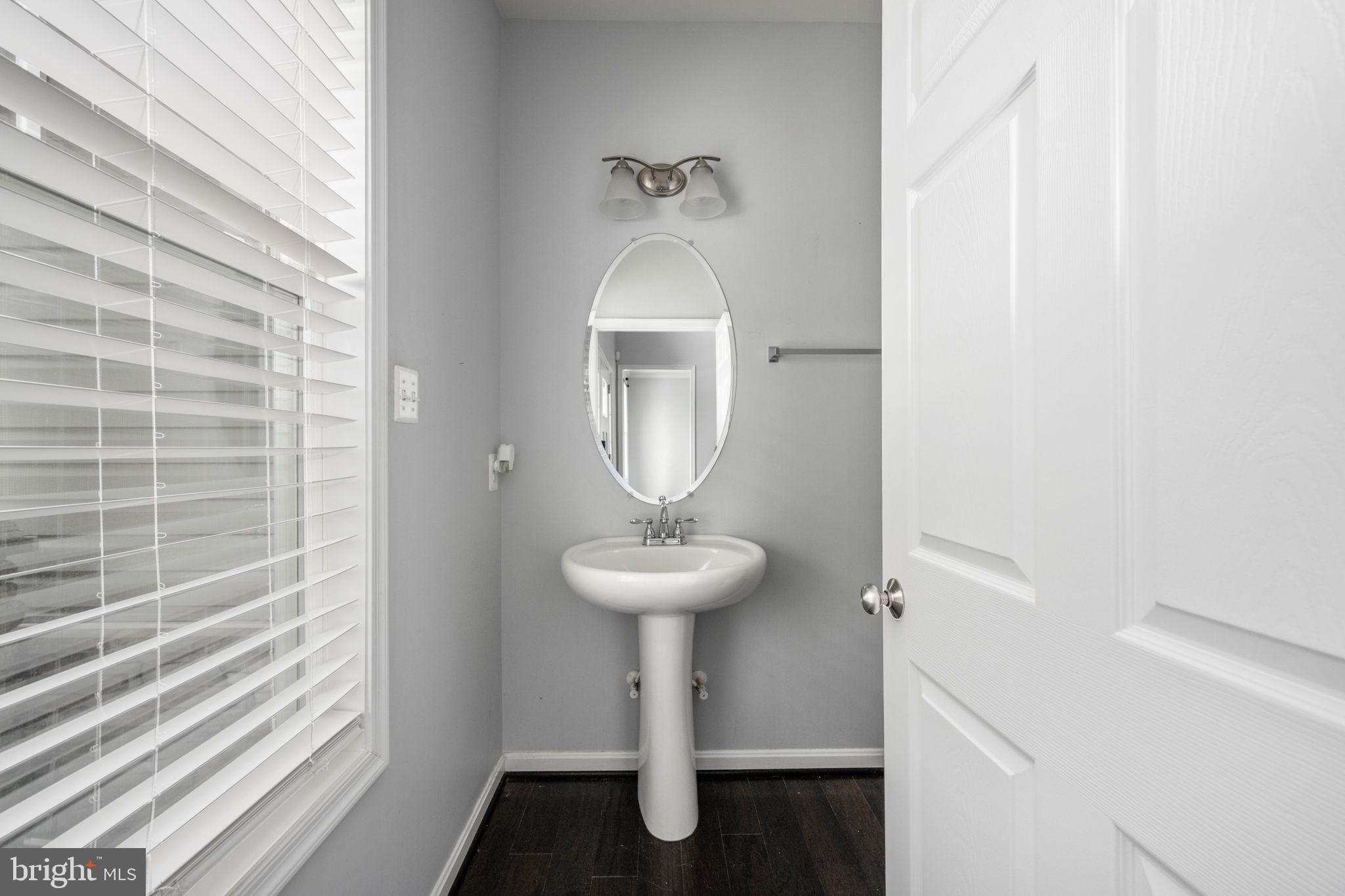 CHURCHILL MEADOWS - Residential