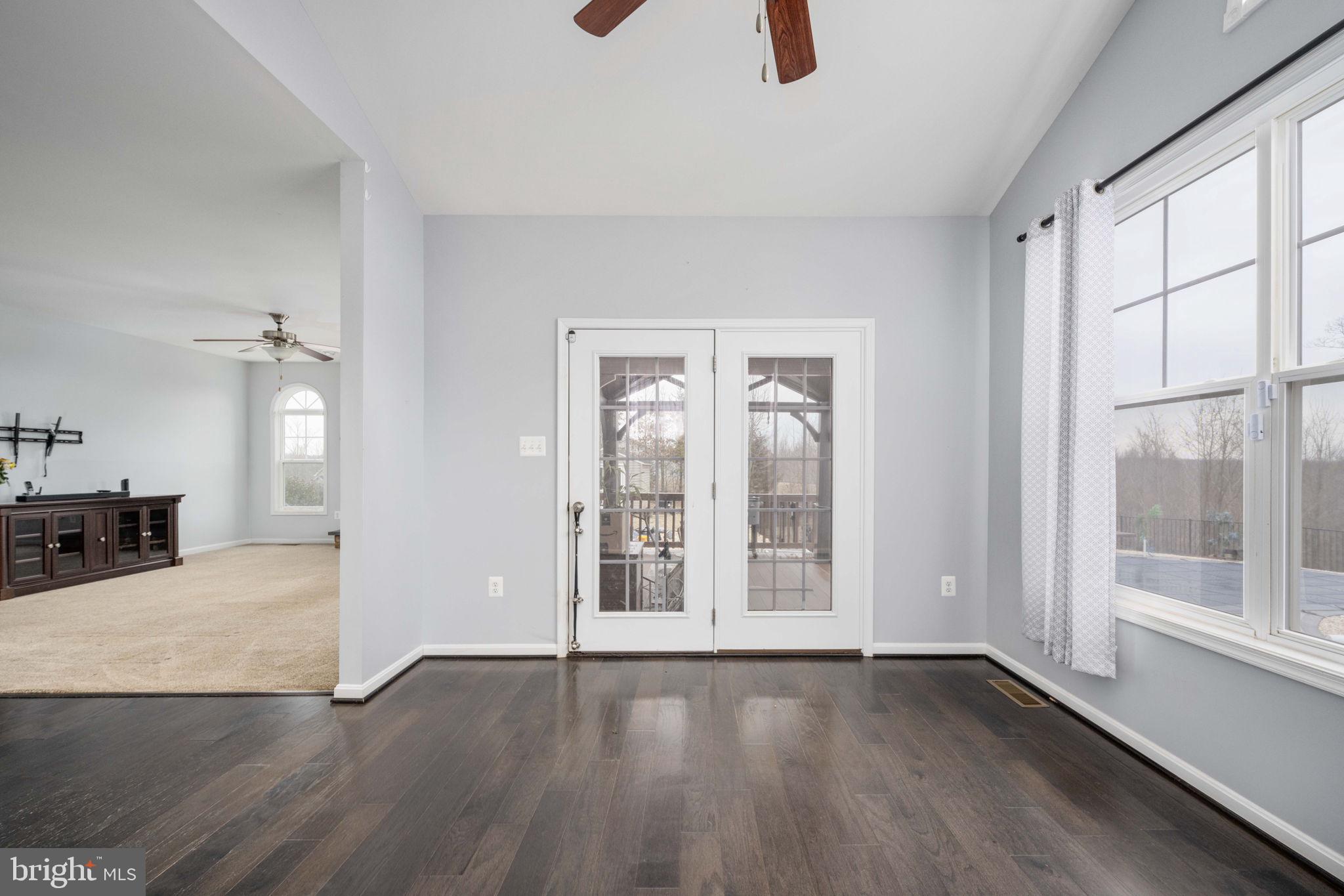 CHURCHILL MEADOWS - Residential