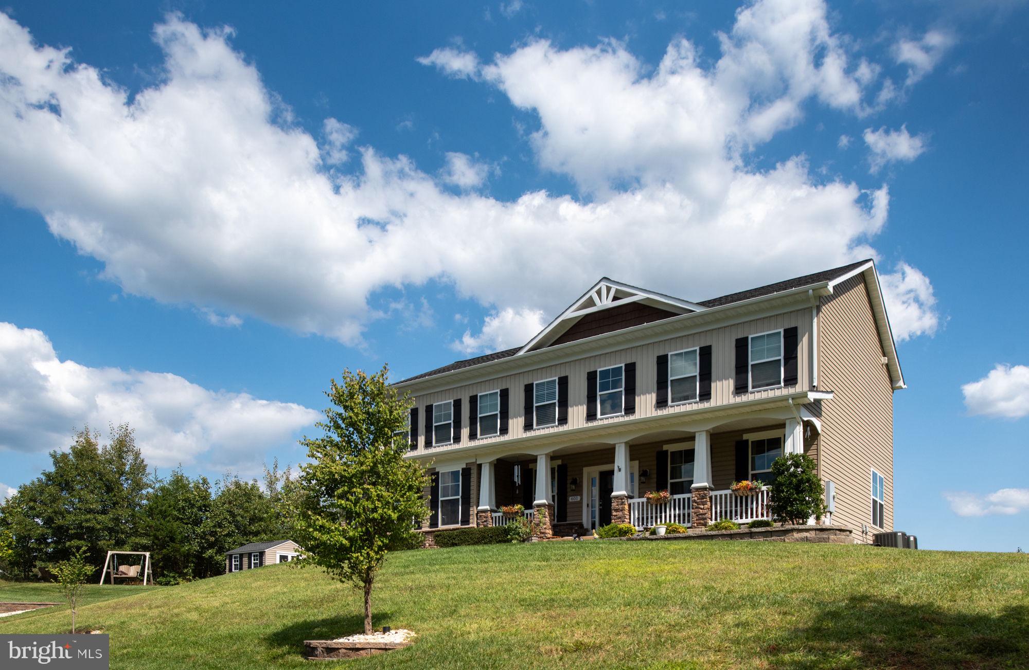 CHURCHILL MEADOWS - Residential