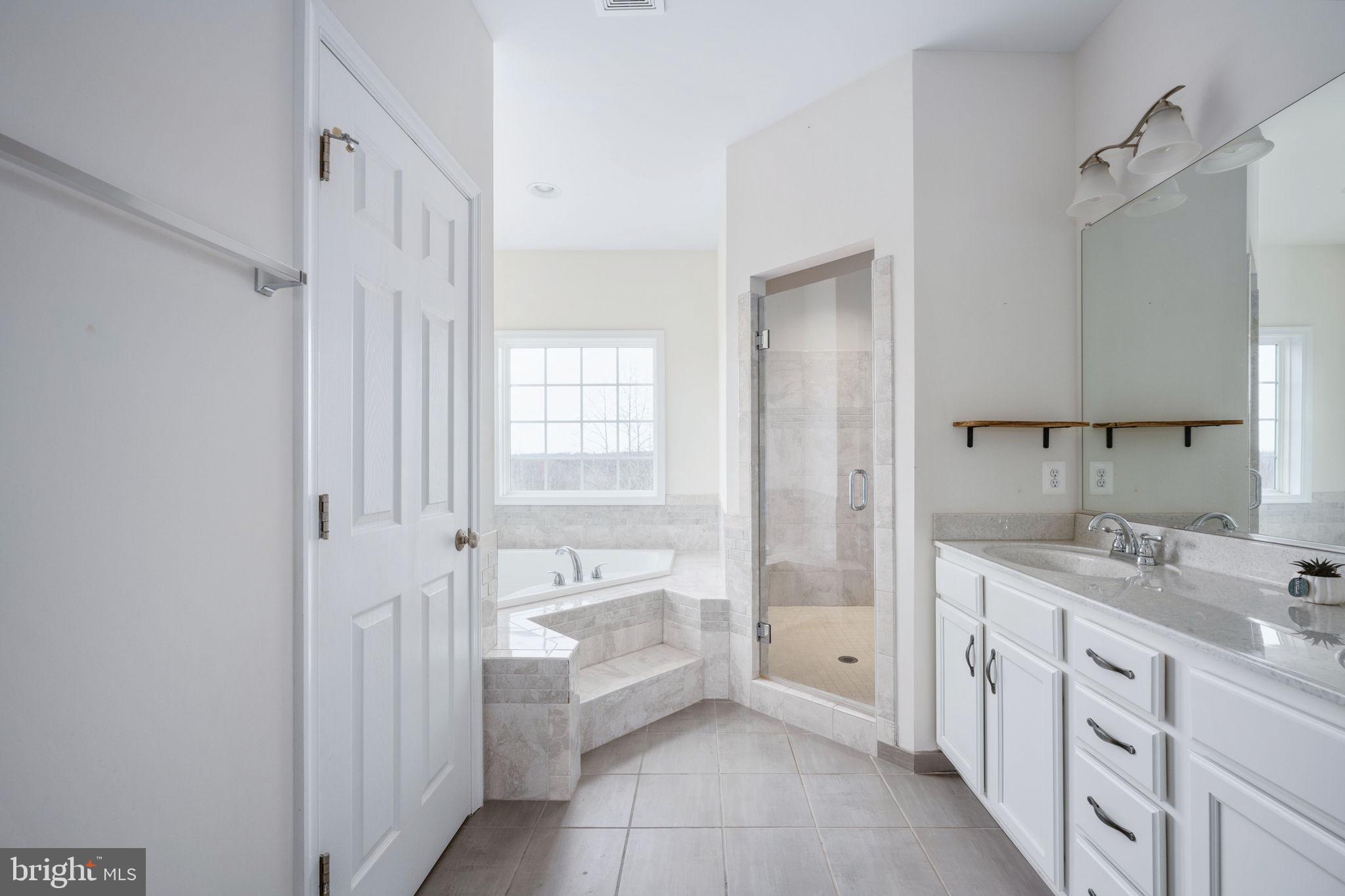 CHURCHILL MEADOWS - Residential