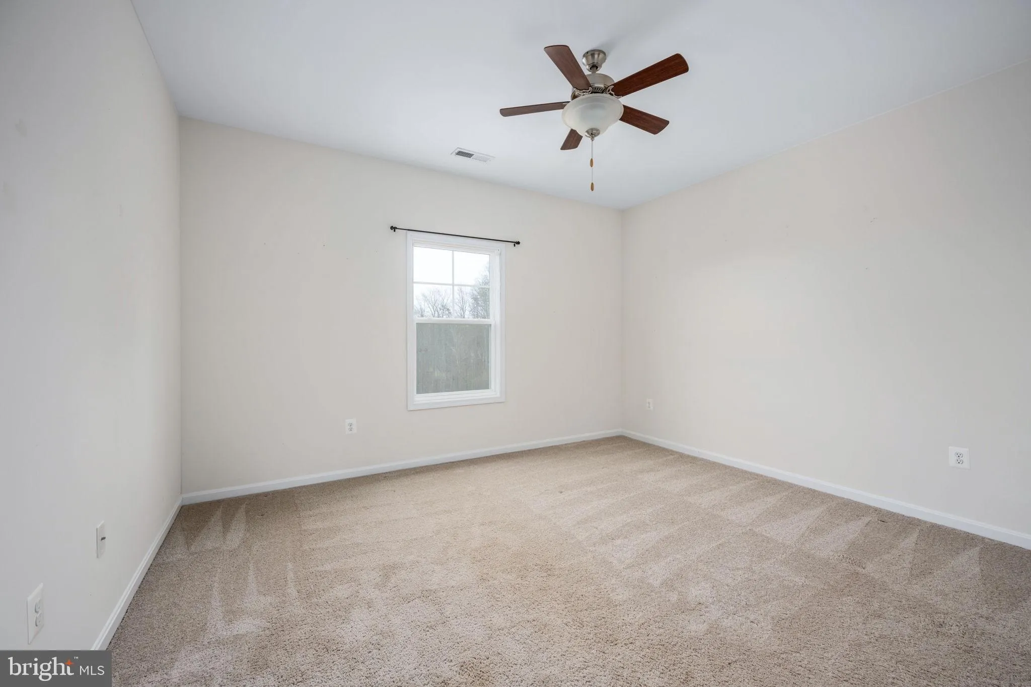 Stafford, Virginia 22556, United States, 4 Bedrooms Bedrooms, ,4 BathroomsBathrooms,Residential,Contingent,1982