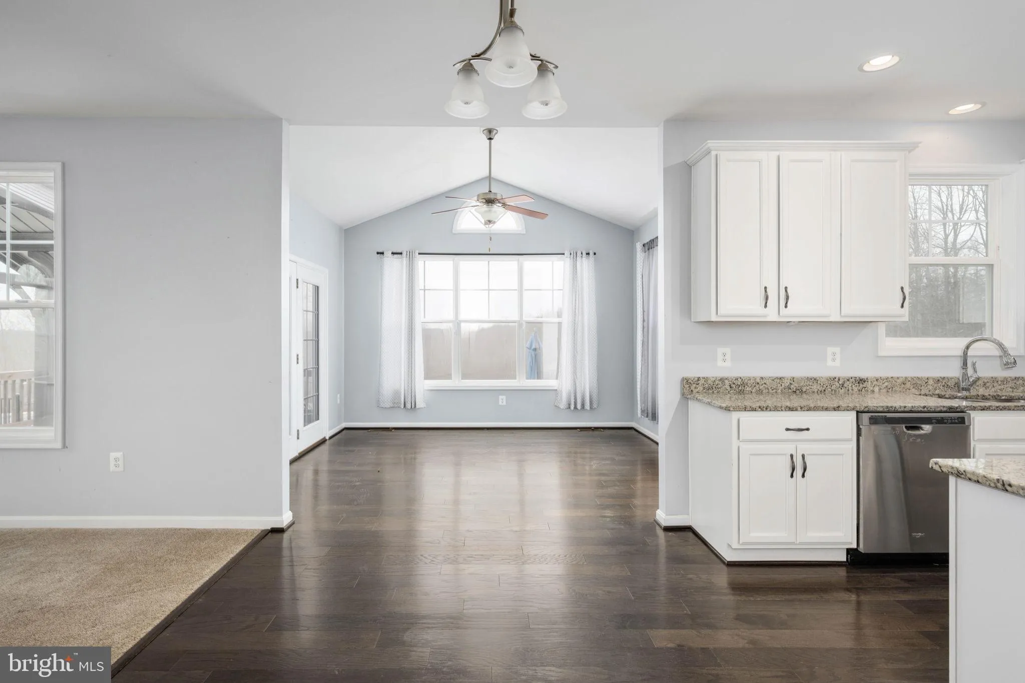 Stafford, Virginia 22556, United States, 4 Bedrooms Bedrooms, ,4 BathroomsBathrooms,Residential,Contingent,1982