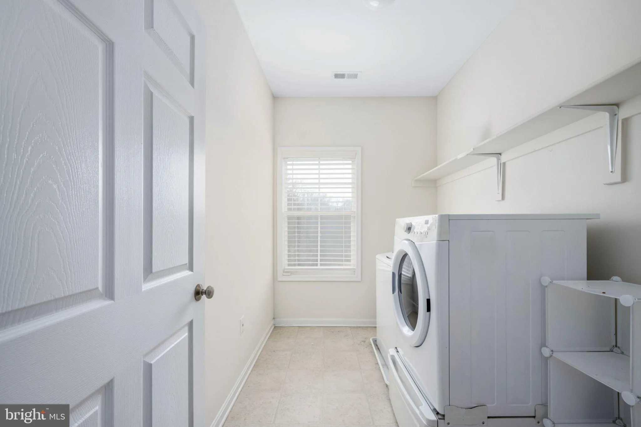 Stafford, Virginia 22556, United States, 4 Bedrooms Bedrooms, ,4 BathroomsBathrooms,Residential,Contingent,1982