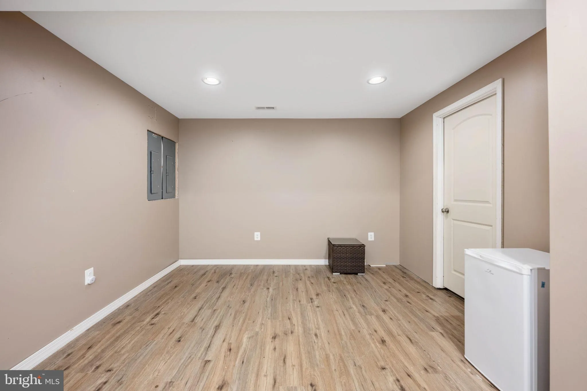 Stafford, Virginia 22556, United States, 4 Bedrooms Bedrooms, ,4 BathroomsBathrooms,Residential,Contingent,1982