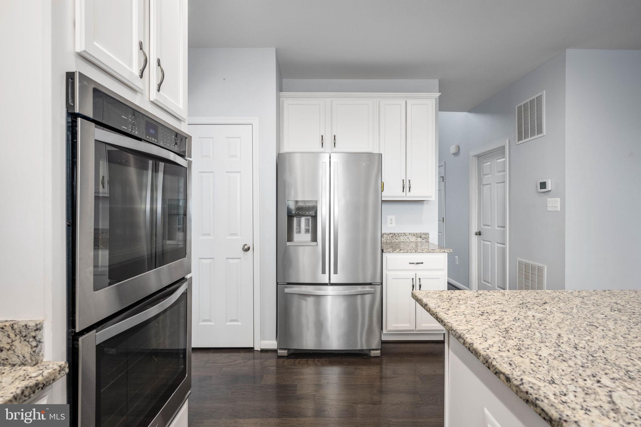 CHURCHILL MEADOWS - Residential