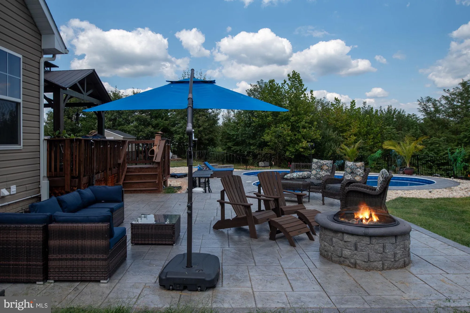 Stafford, Virginia 22556, United States, 4 Bedrooms Bedrooms, ,4 BathroomsBathrooms,Residential,Contingent,1982