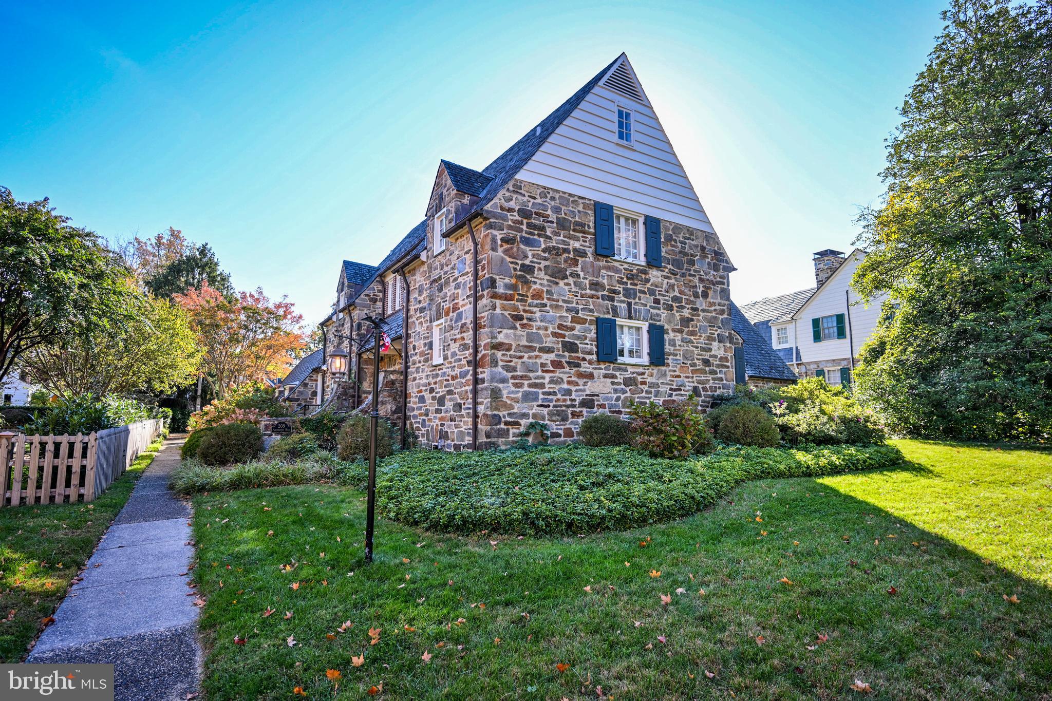 GREATER HOMELAND HISTORIC DISTRICT - Residential
