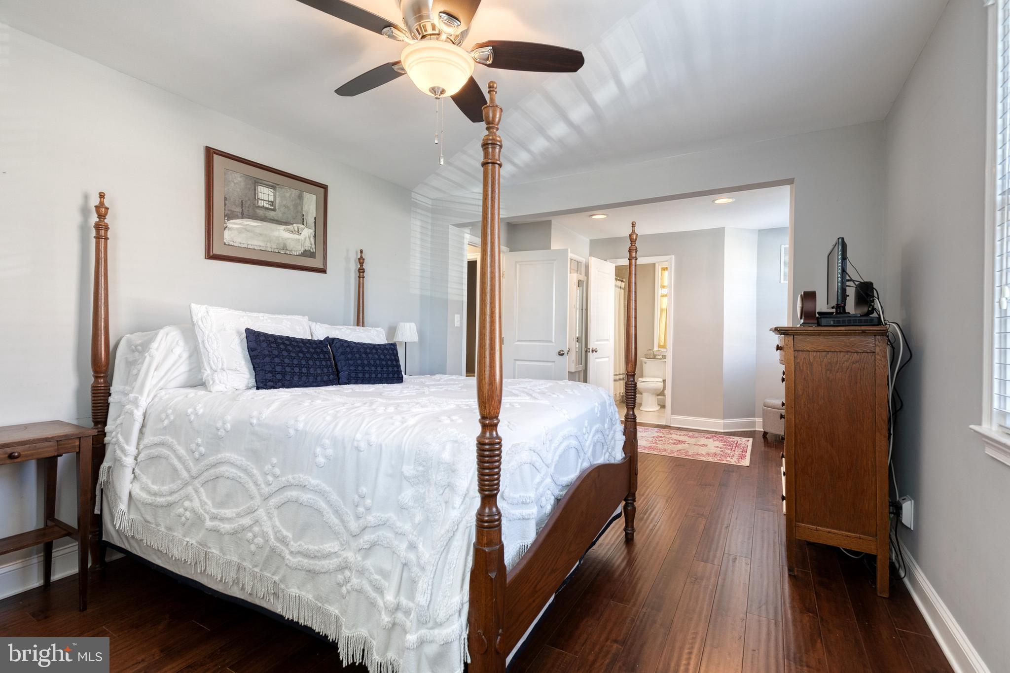 PARKVILLE - Residential