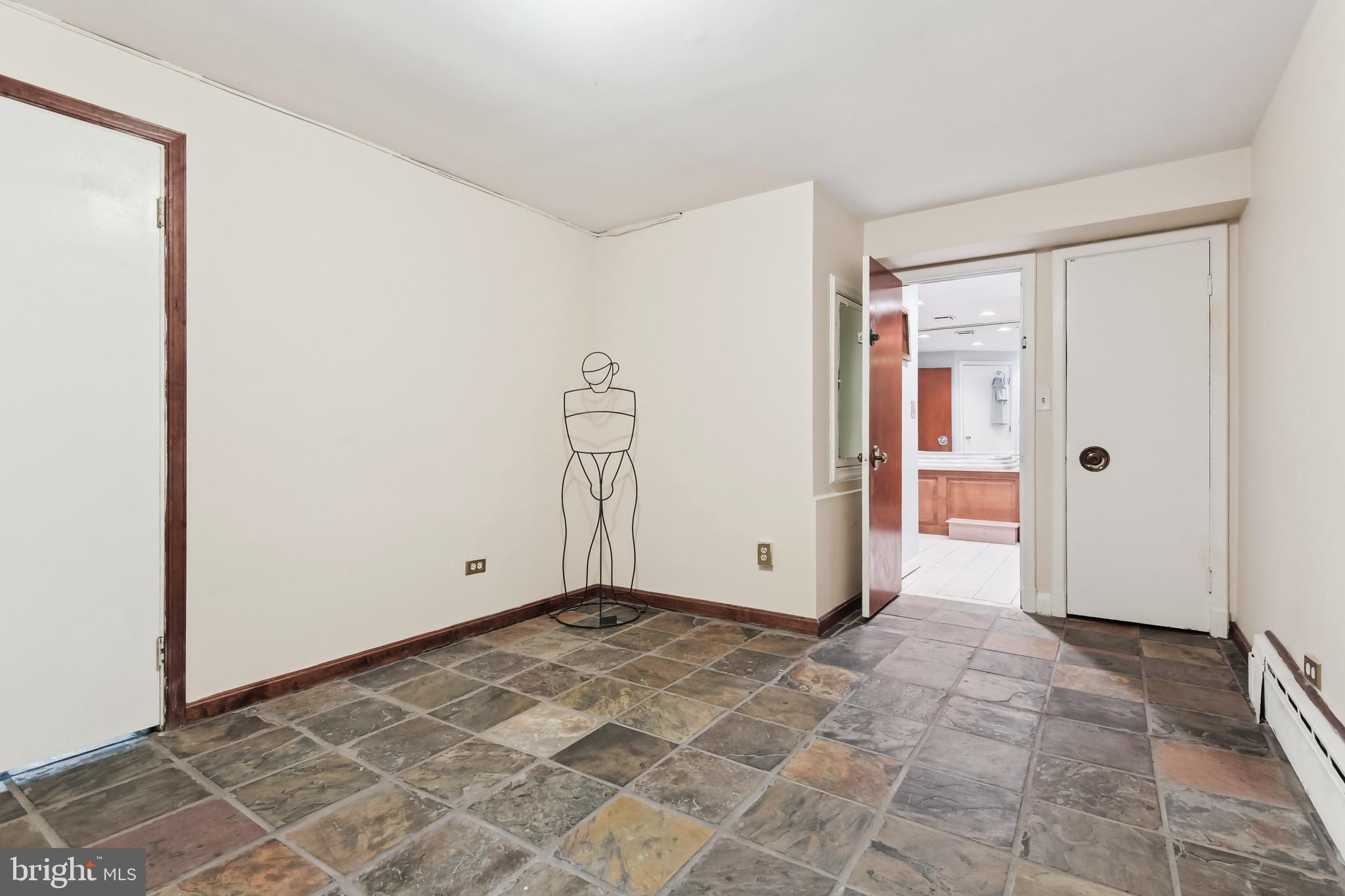 GUILFORD - Residential