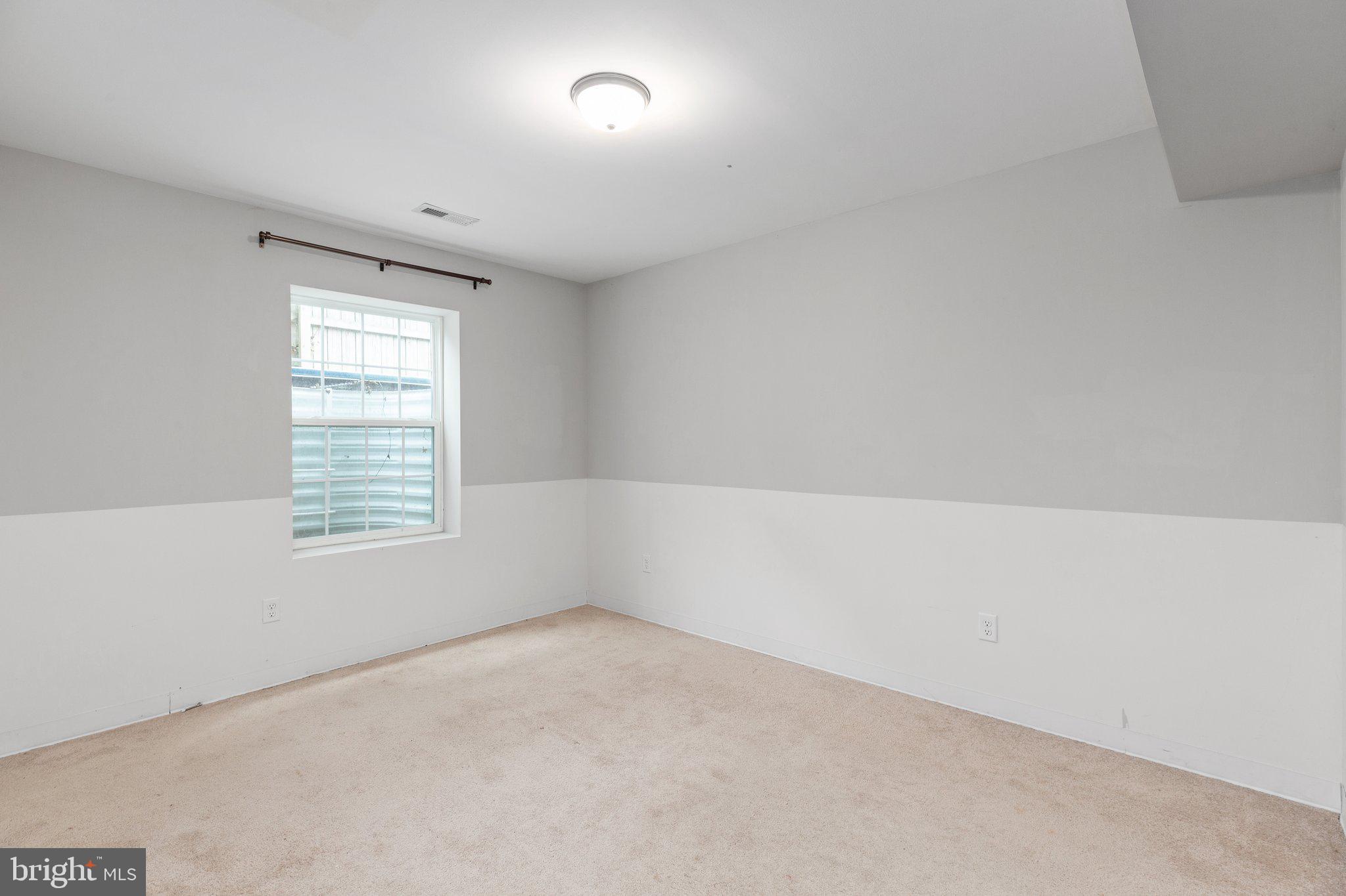 FREDERICKSBURG CITY - Residential Lease