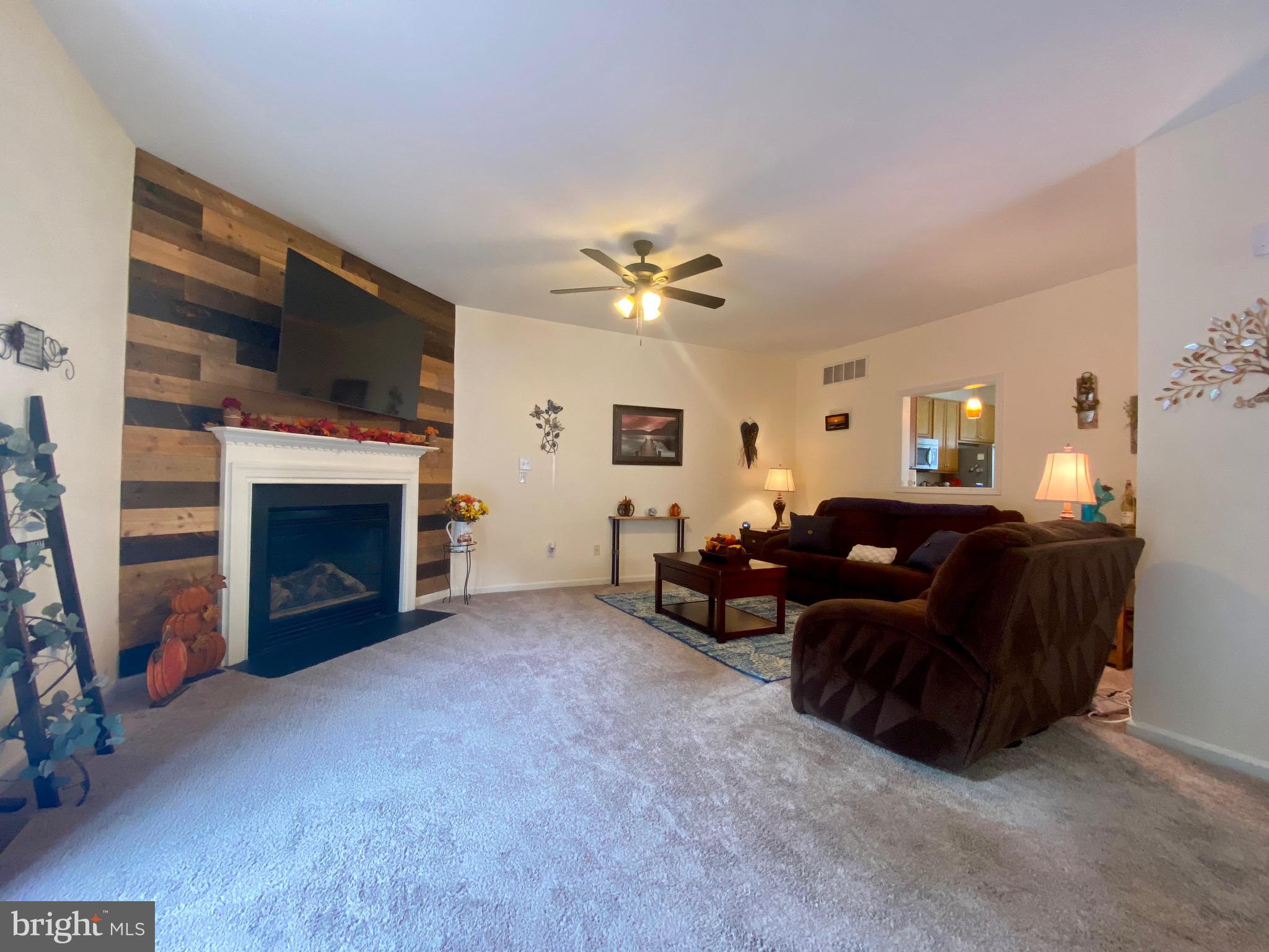 286 CAMERTON LANE