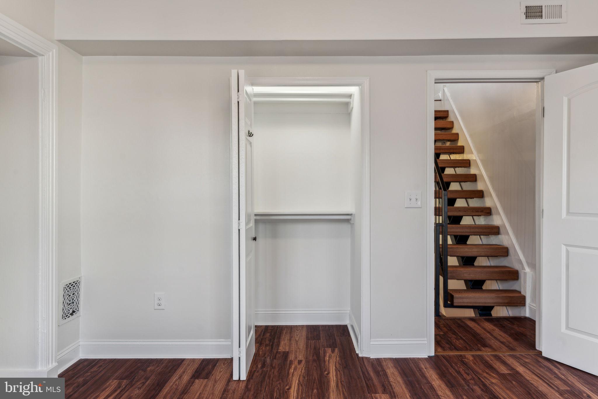 FRANCISVILLE - Residential