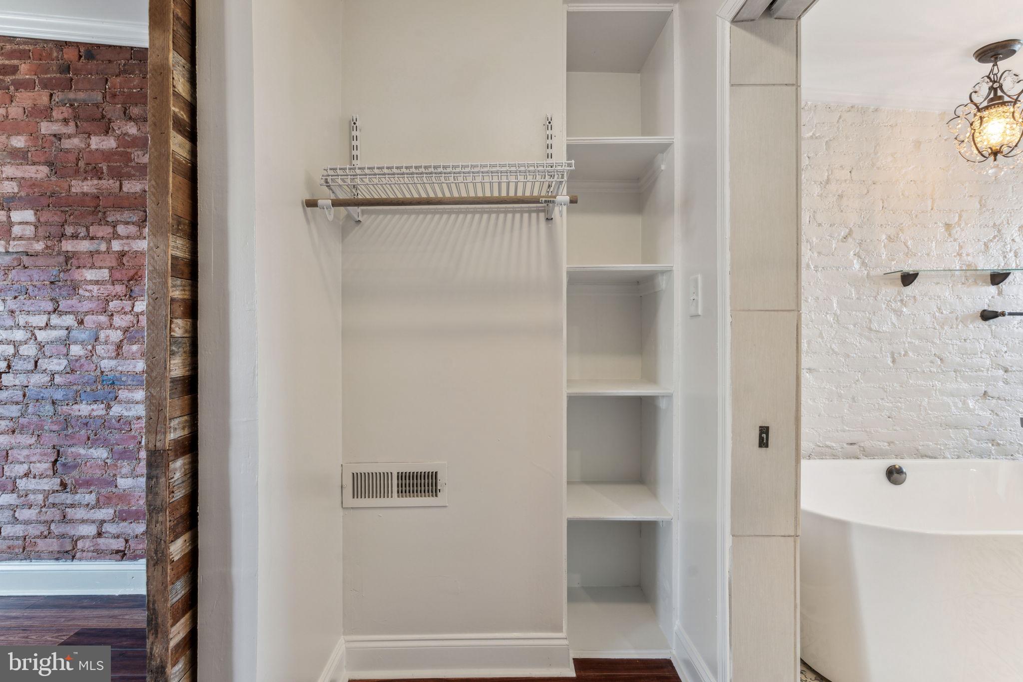 FRANCISVILLE - Residential