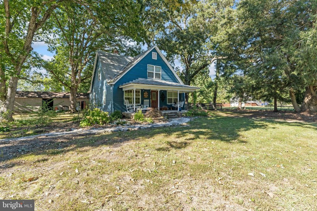 Photo of 5920 Partlow Road, SPOTSYLVANIA, VA 22551 (MLS # VASP2036398)