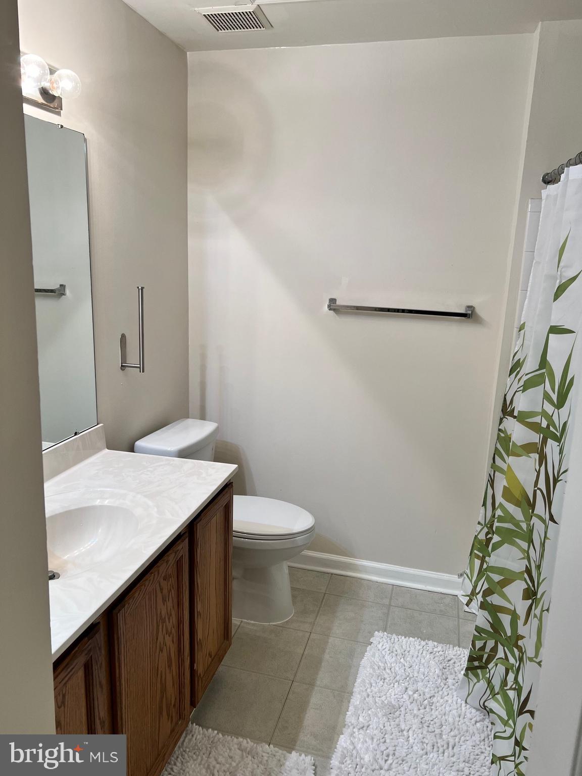 LAKEWOOD EST SUB - Residential Lease