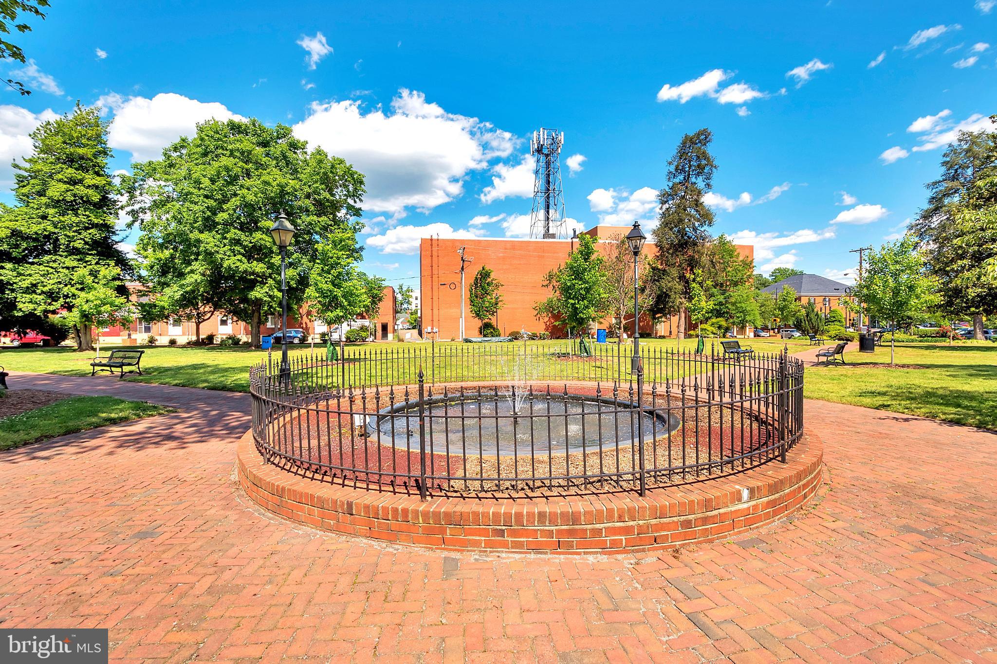 FREDERICKSBURG CITY - Residential Lease