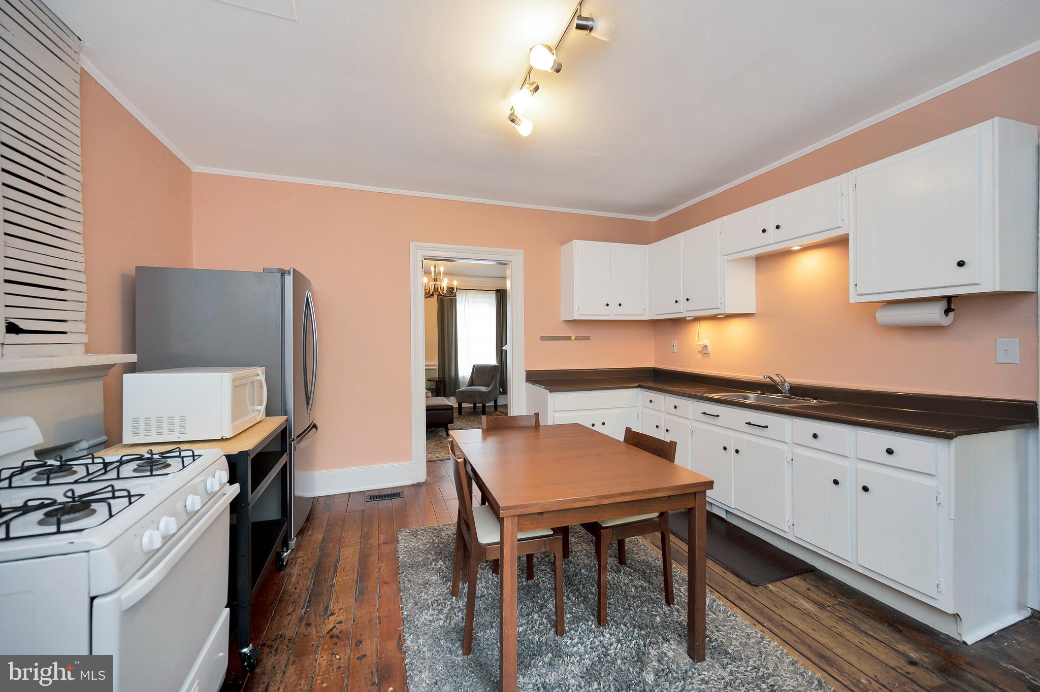 FREDERICKSBURG CITY - Residential Lease