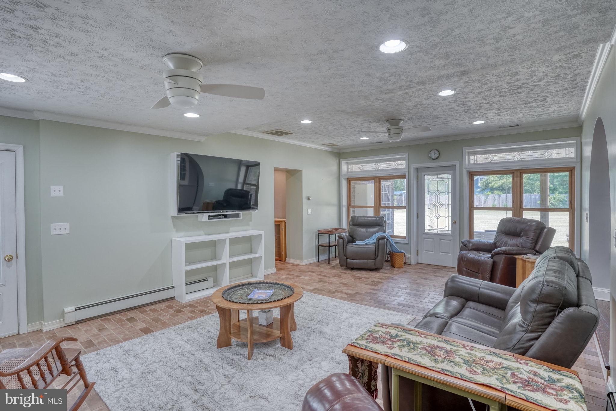 DENTON AREA - Residential