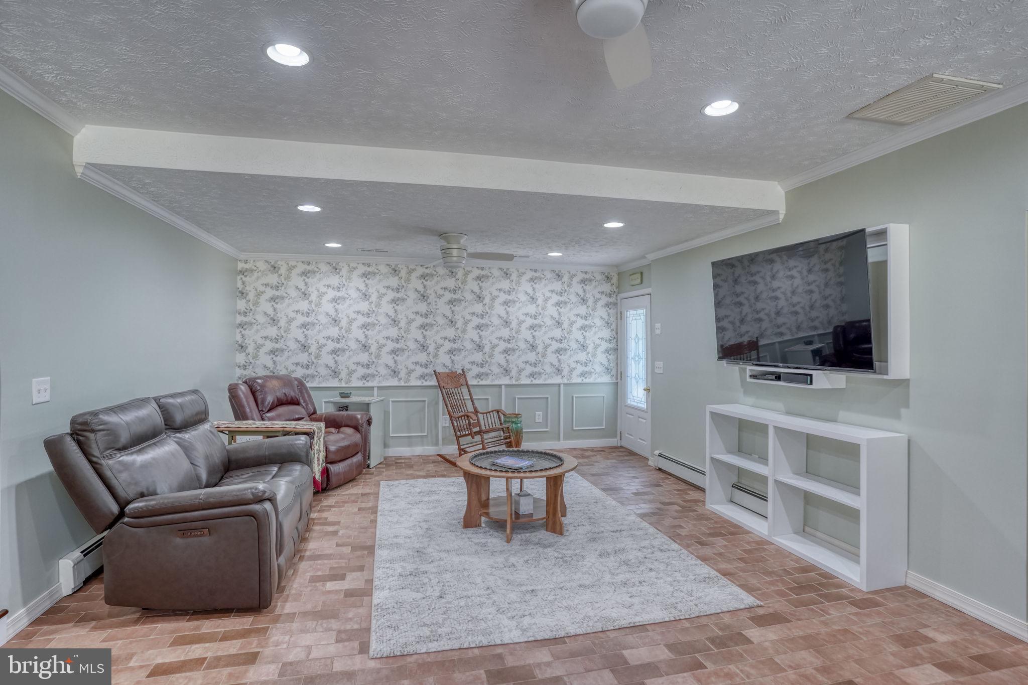 DENTON AREA - Residential