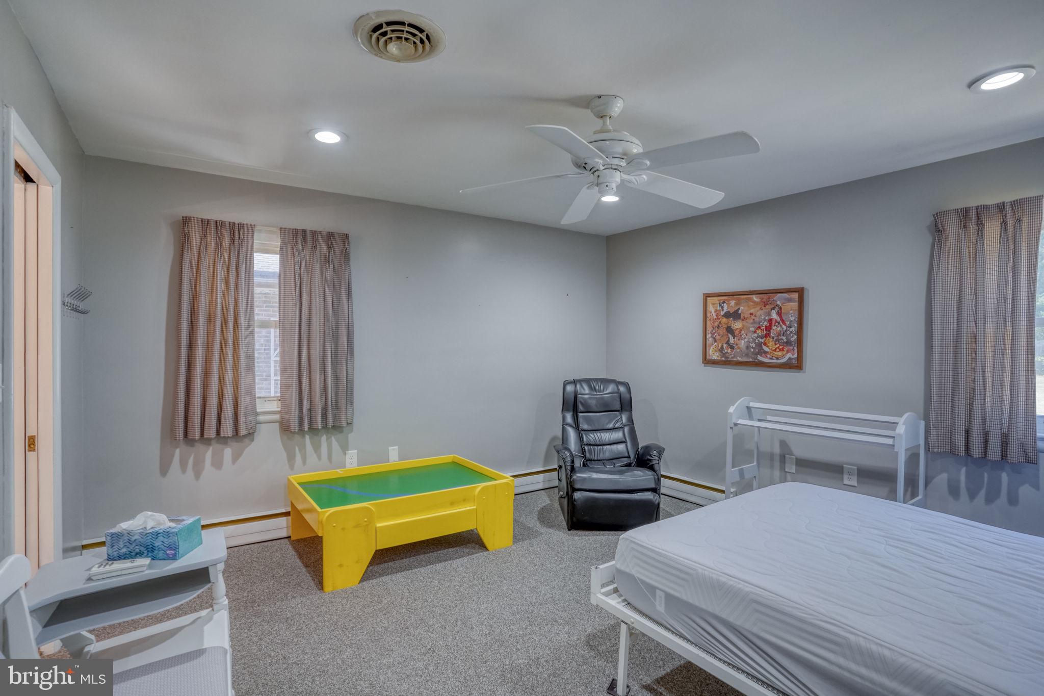 DENTON AREA - Residential
