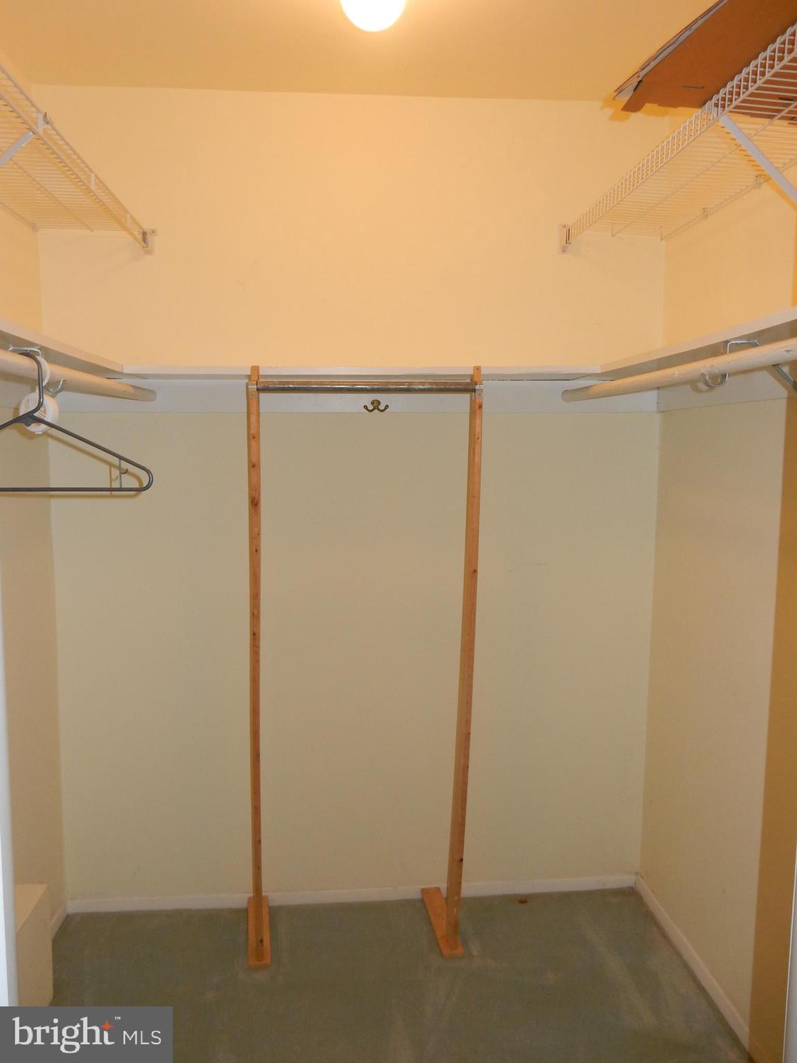 OAKLAND MILLS - Residential