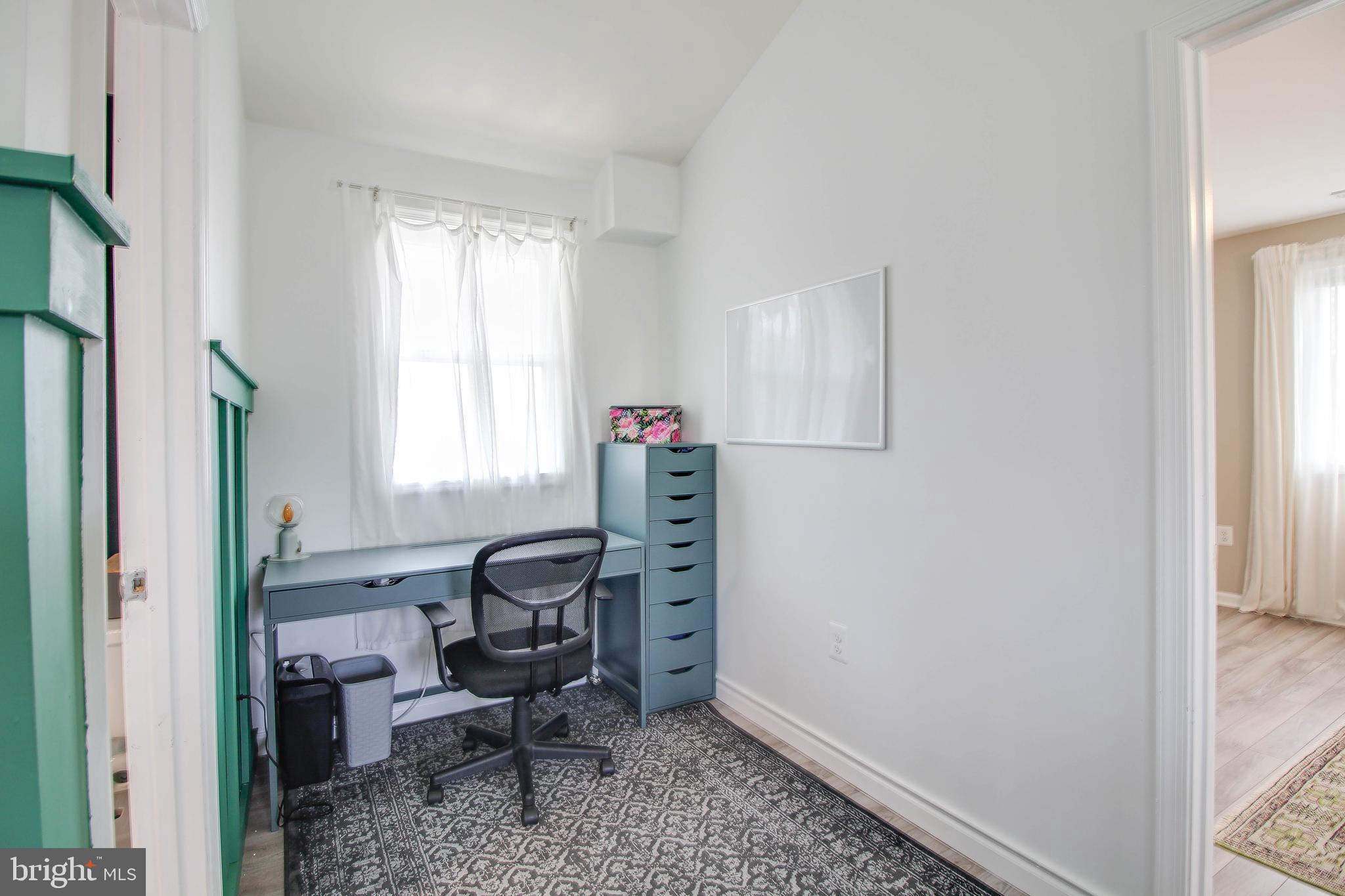 KENSINGTON - Residential